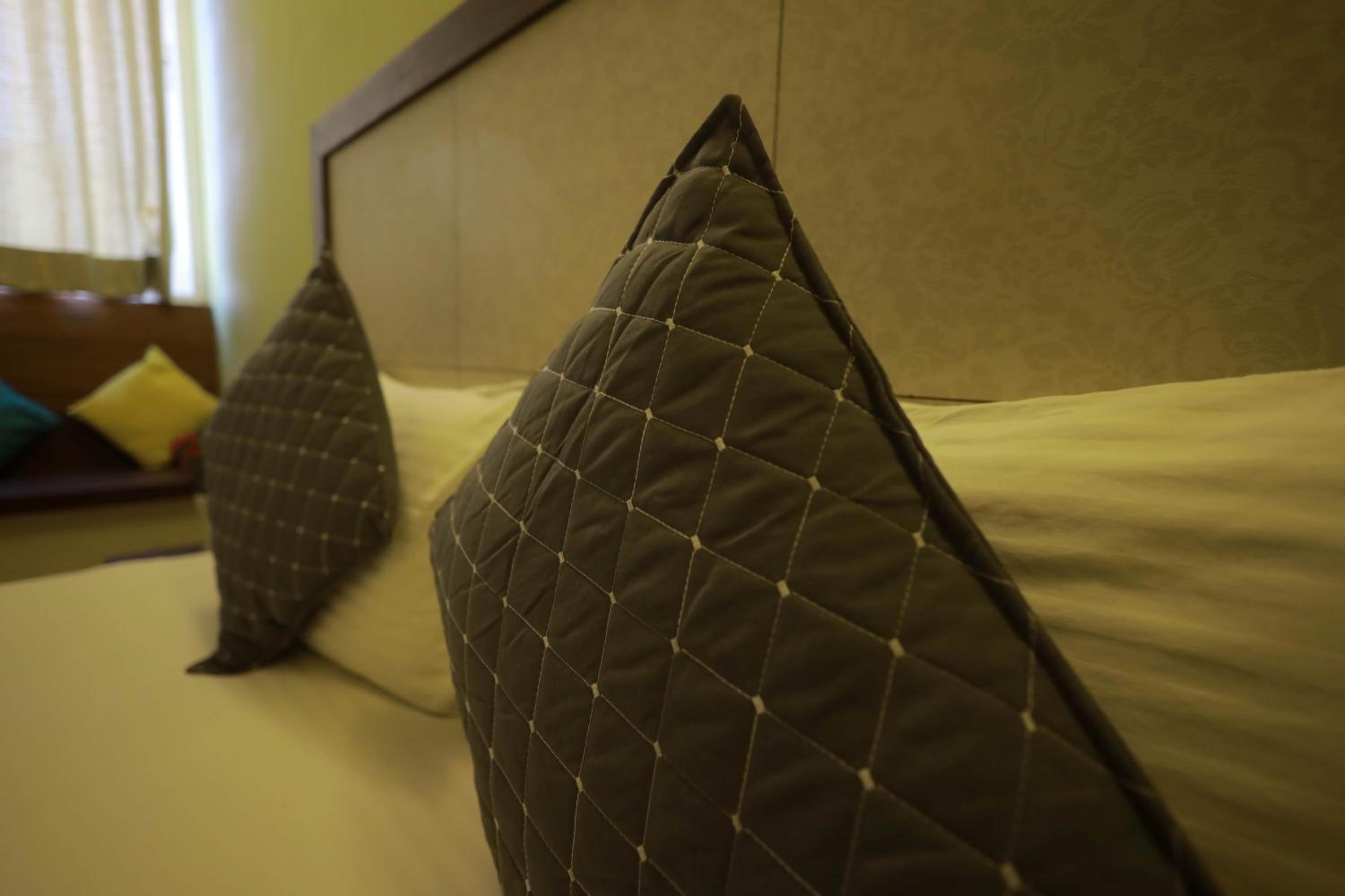 Deluxe Room - Photo 10
