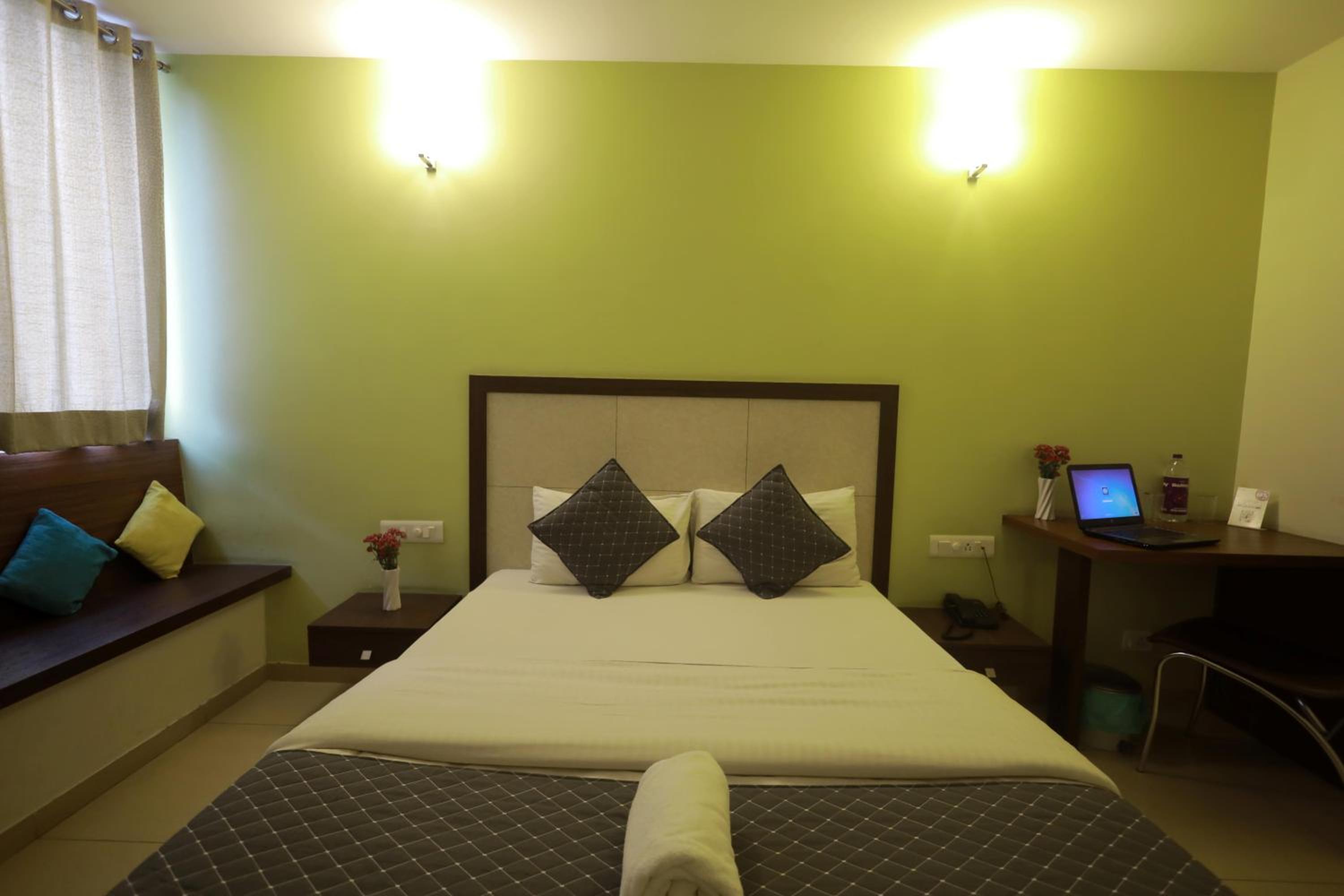 Deluxe Room - Photo 4