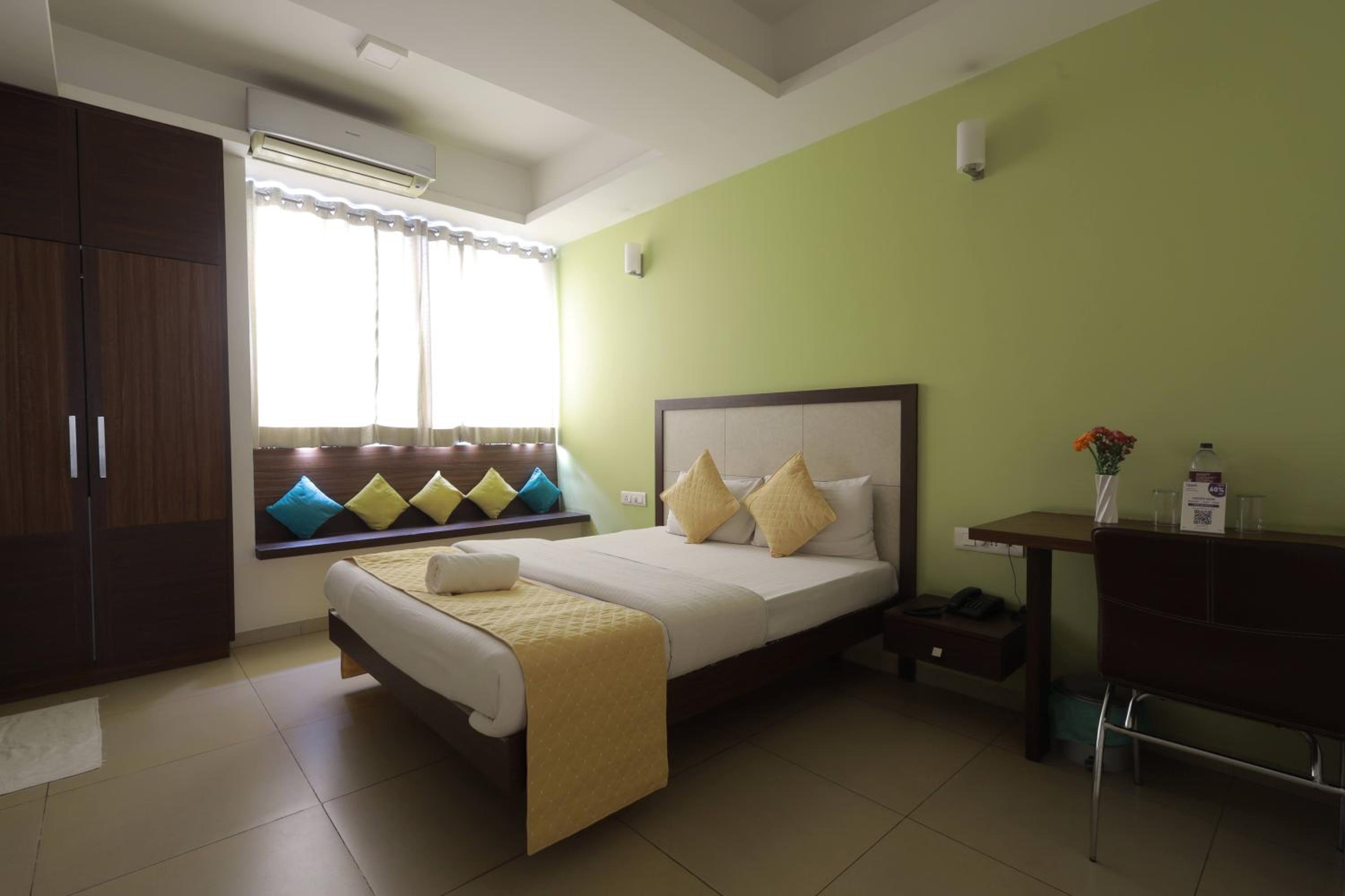 Deluxe Room - Photo 2