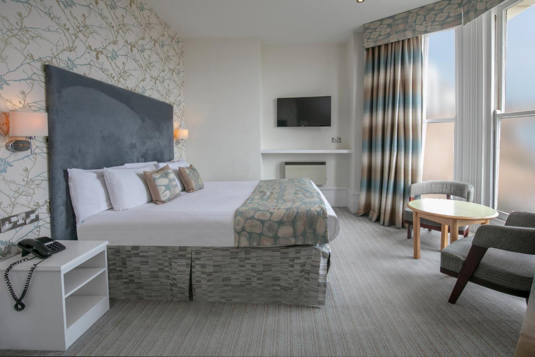 Double Room with Double Bed and Sea View - Non-Smoking photo 1