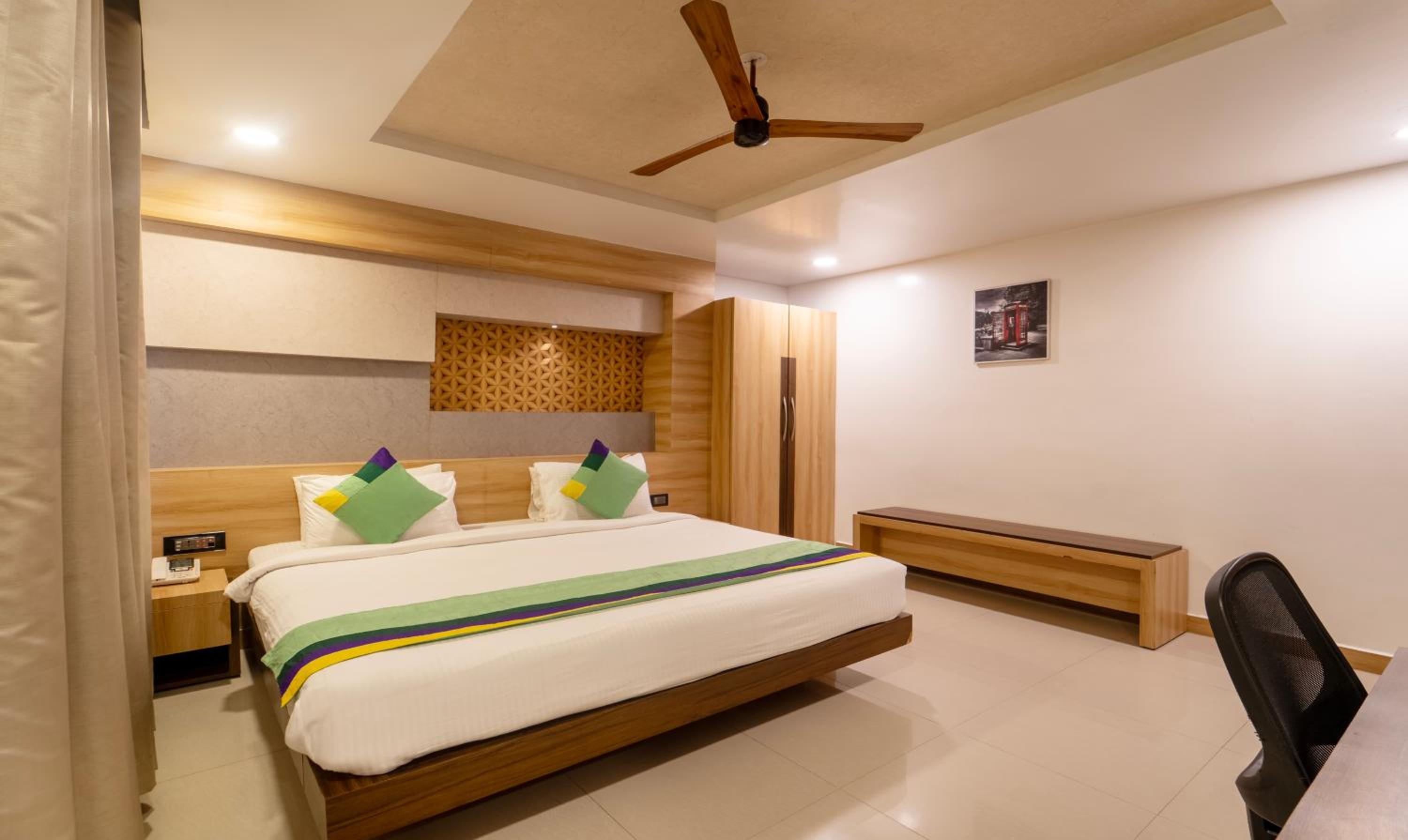 Deluxe Double Room photo 3