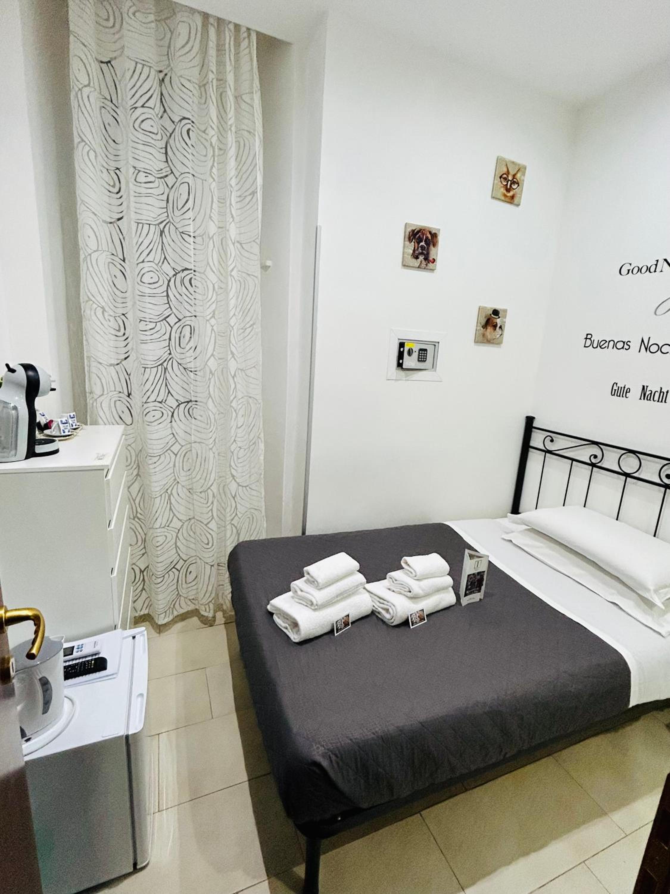Small Double Room photo 3