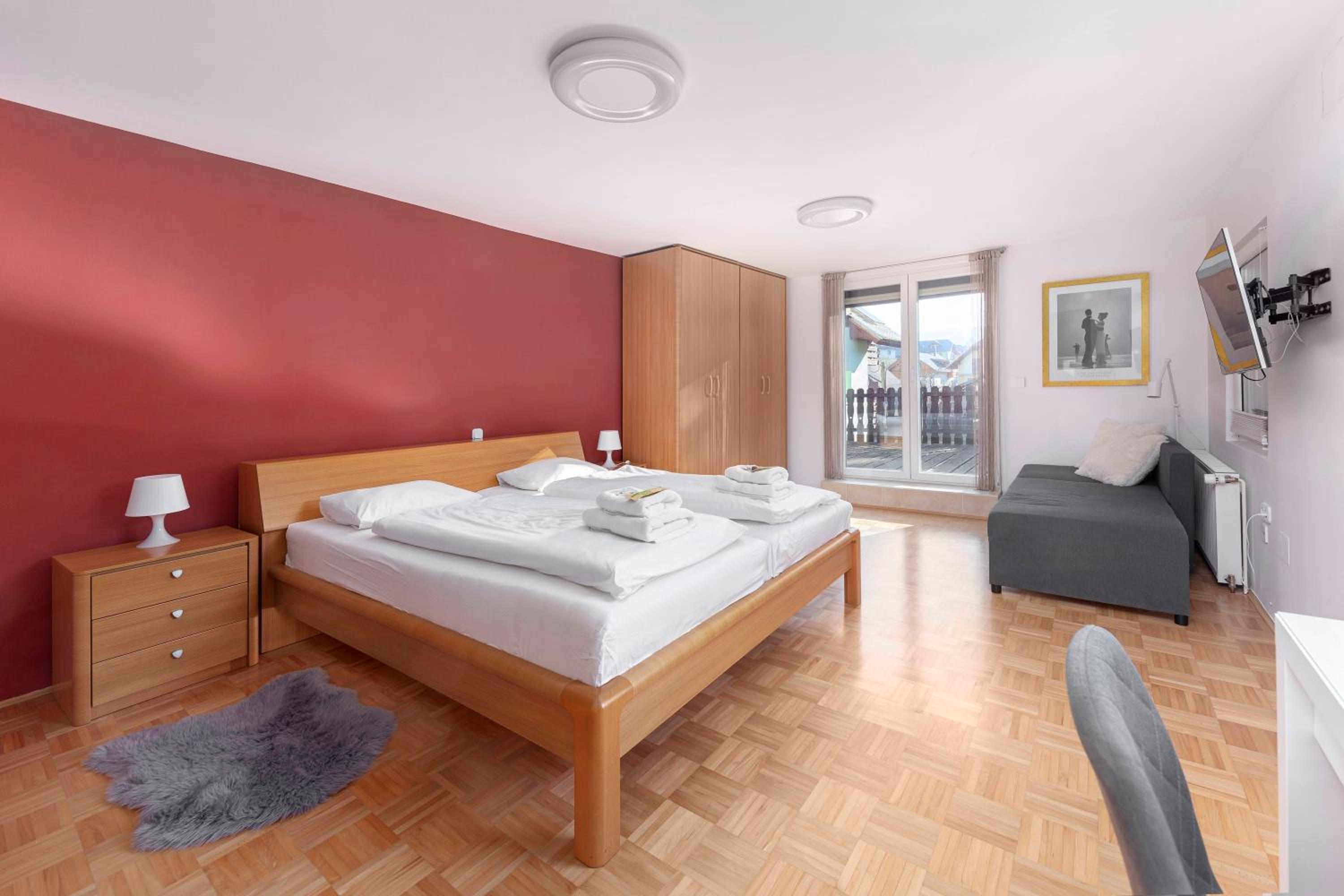 Double Room with Terrace and Partial Lake View photo 1