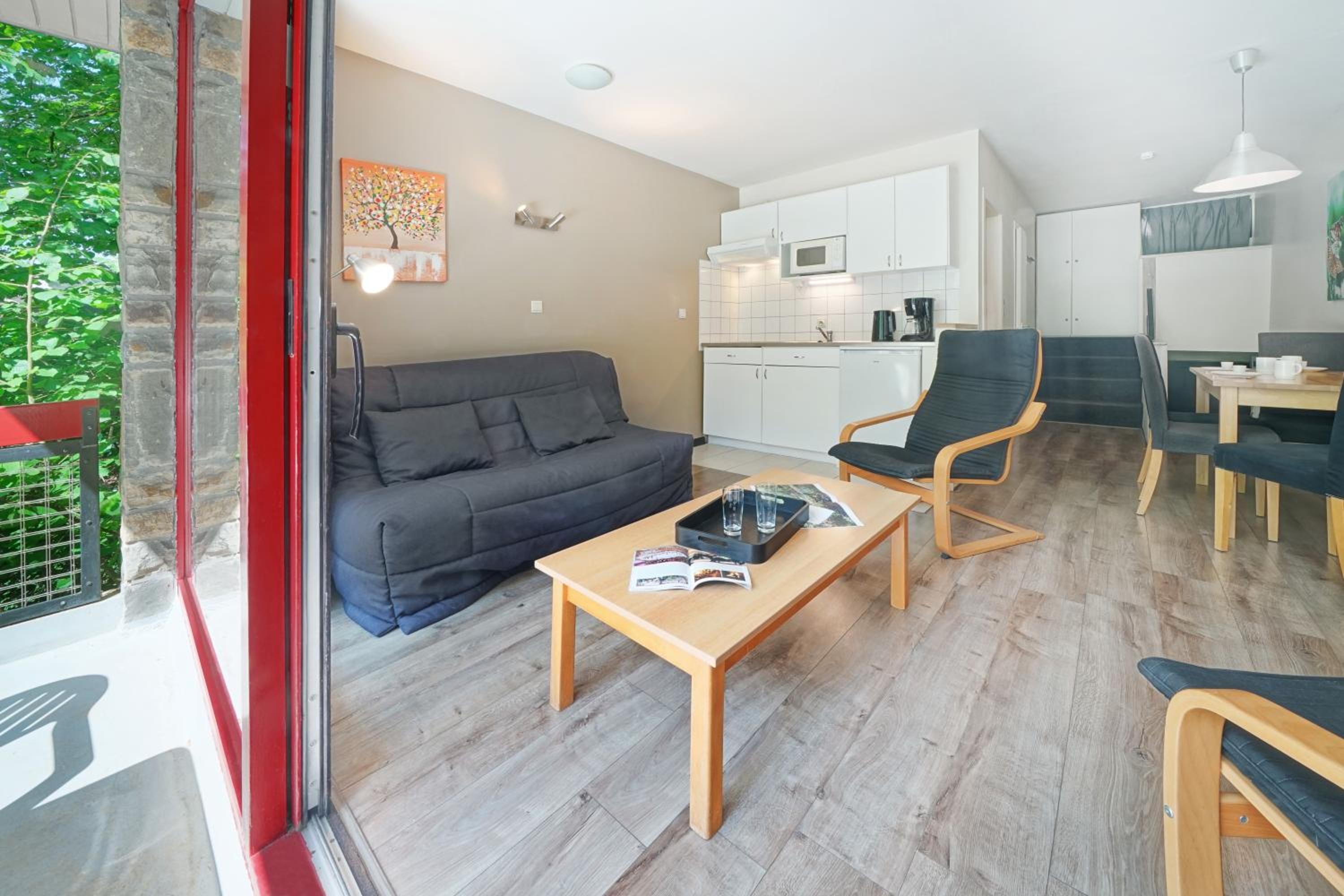 Budget One-Bedroom Apartment (2 Adults) - Photo 9