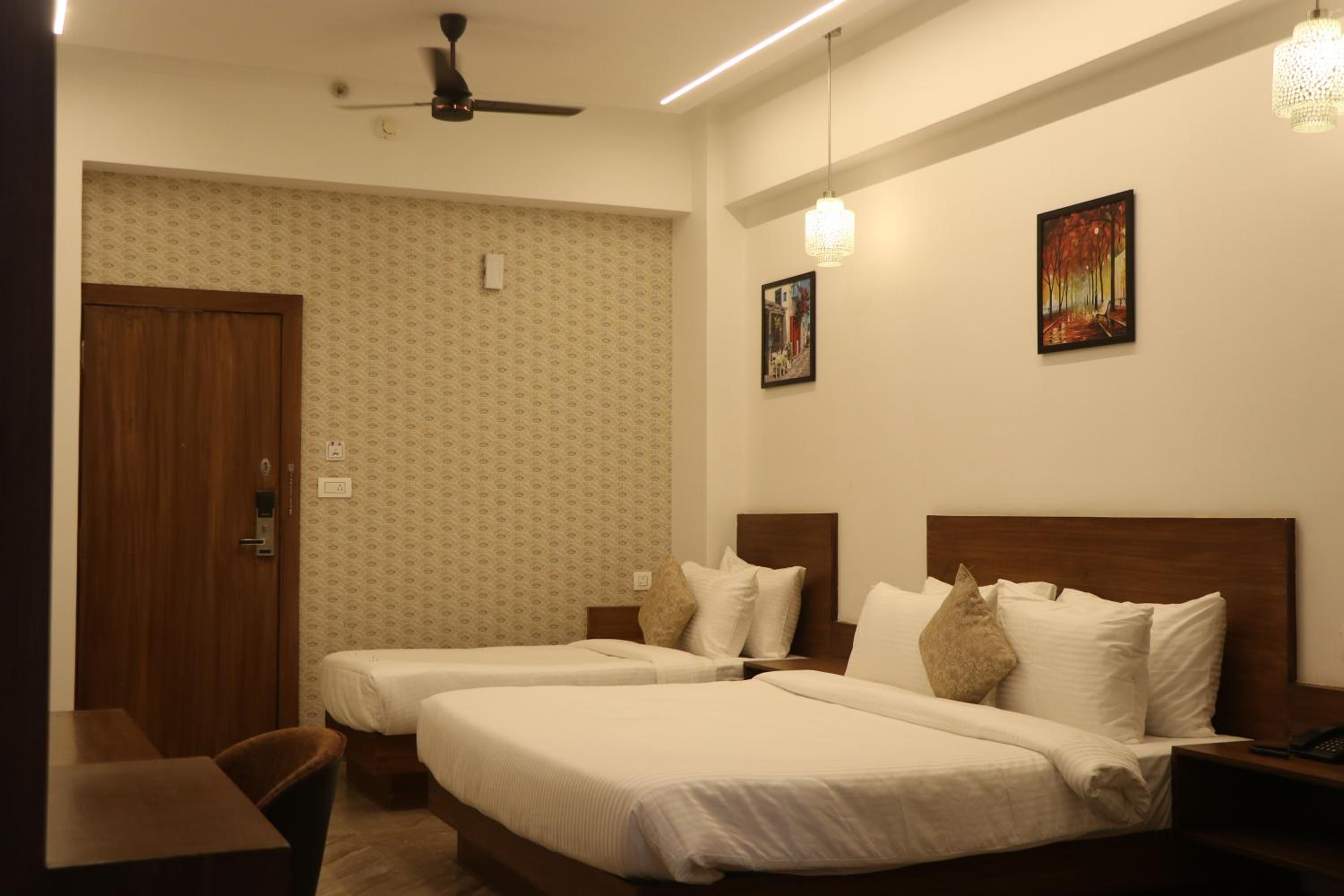 Executive Triple Room - Photo 1