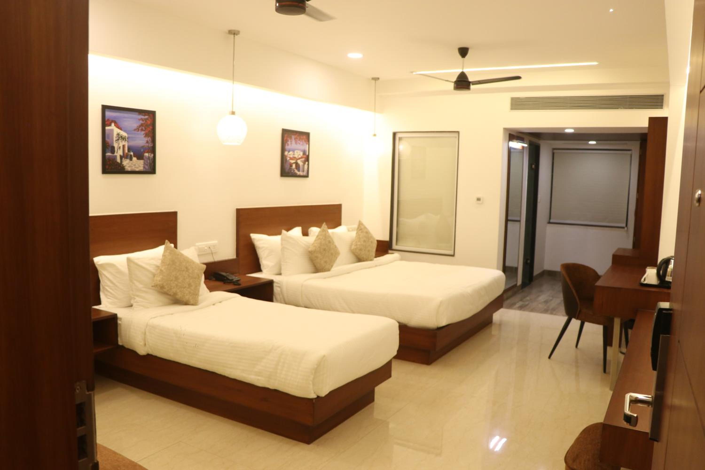 Executive Triple Room - Photo 4