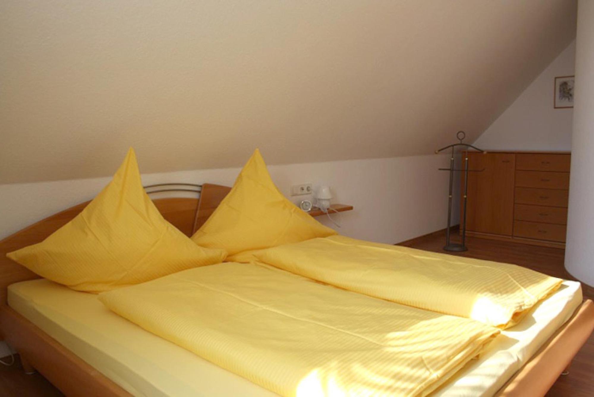 Two-Bedroom Deluxe Apartment with Garden View photo 2