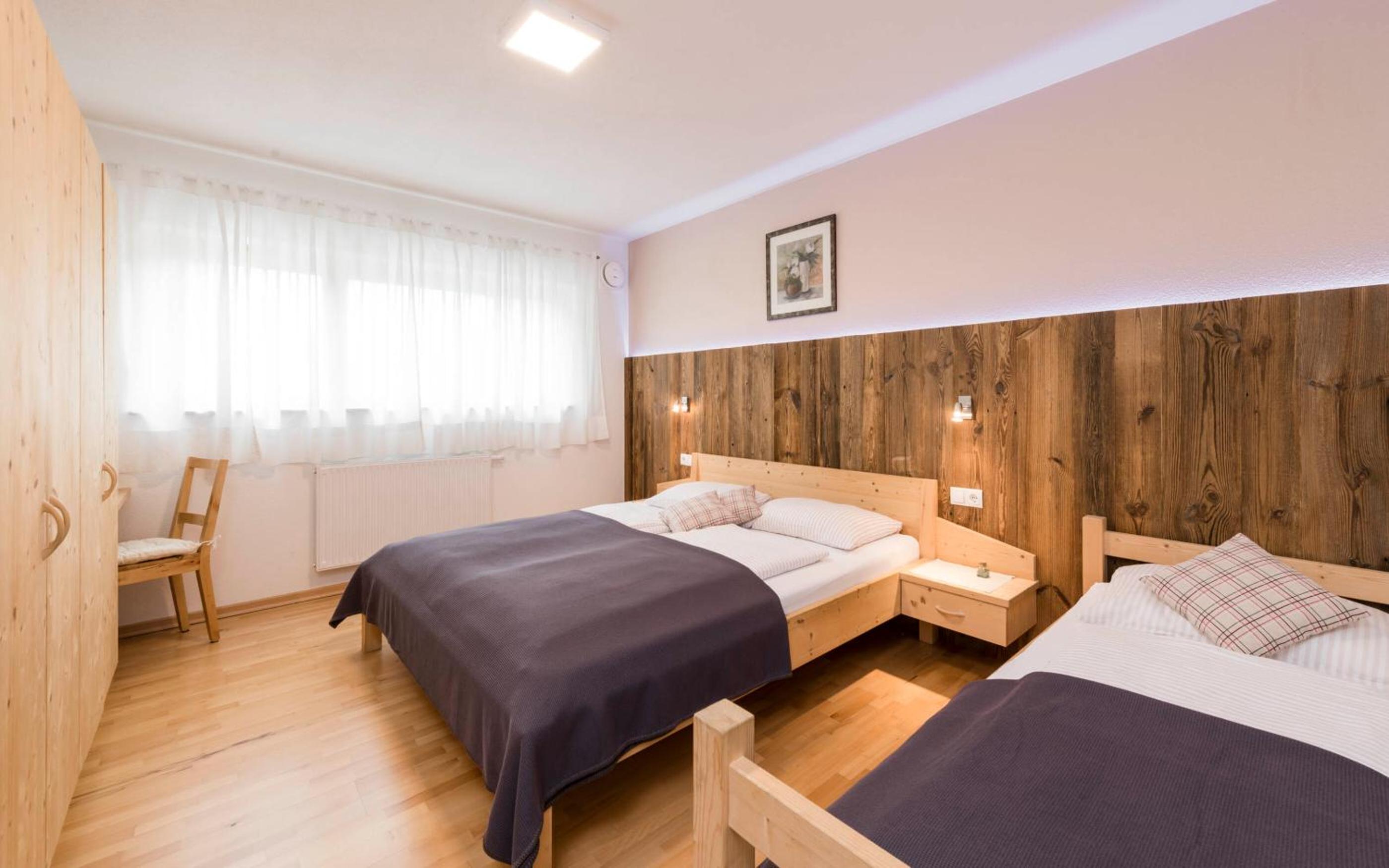 Superior One-Bedroom Apartment
