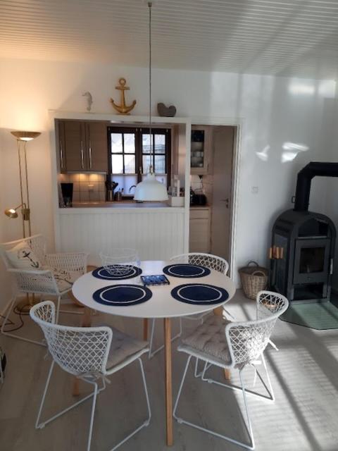 Apartment With Terrace photo 3
