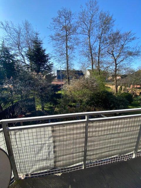 Apartment with Balcony photo 3