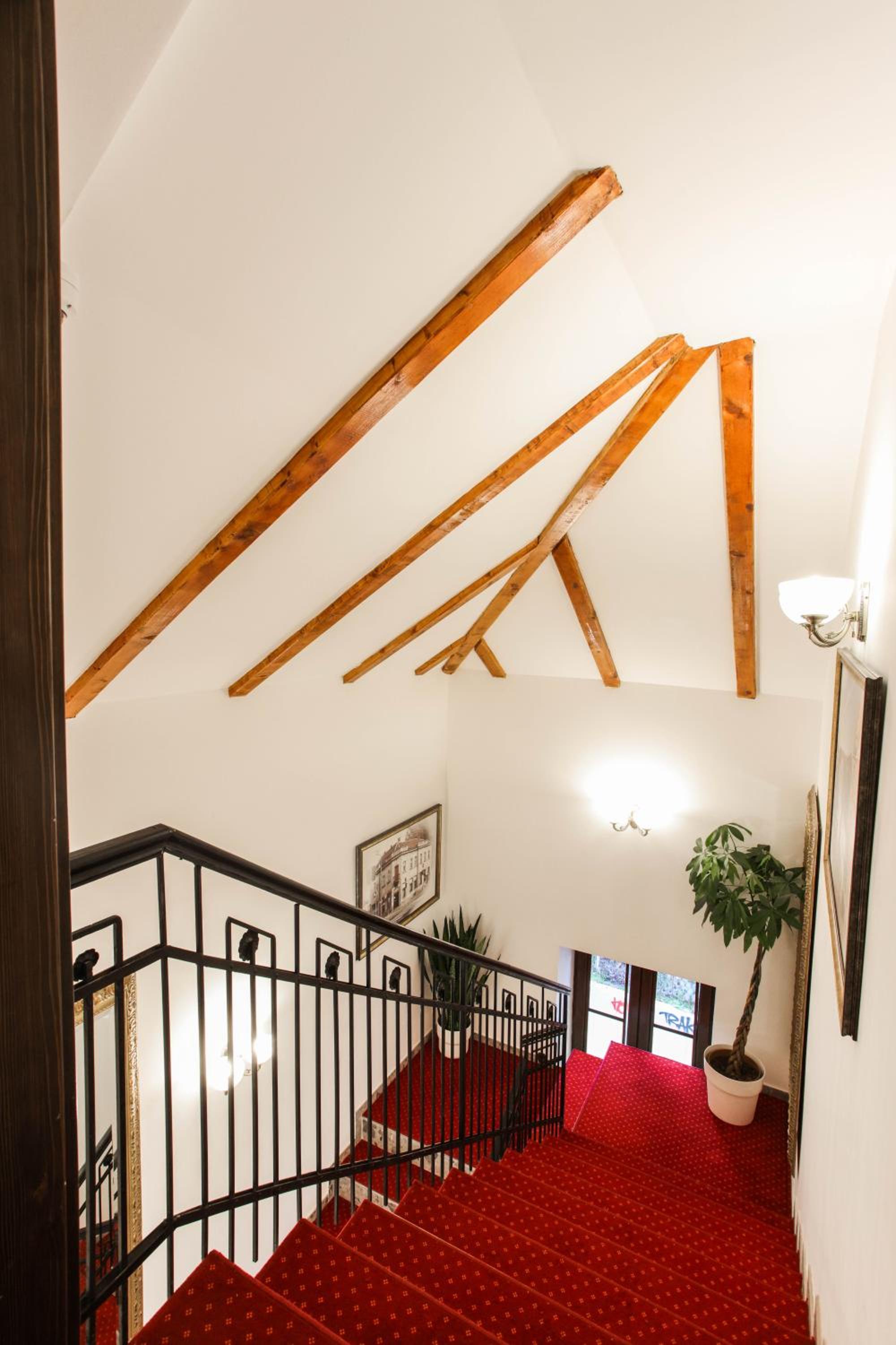 Standard Triple Room - Photo 13
