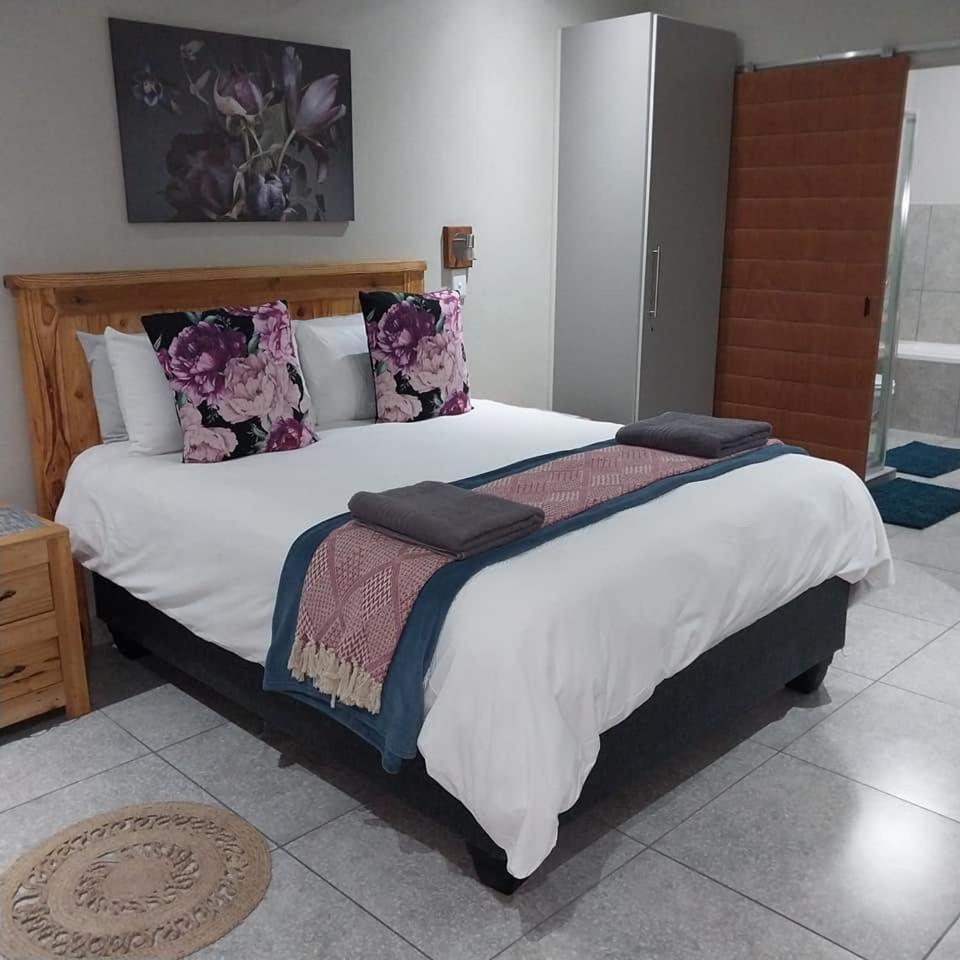 Four-Bedroom House photo 1