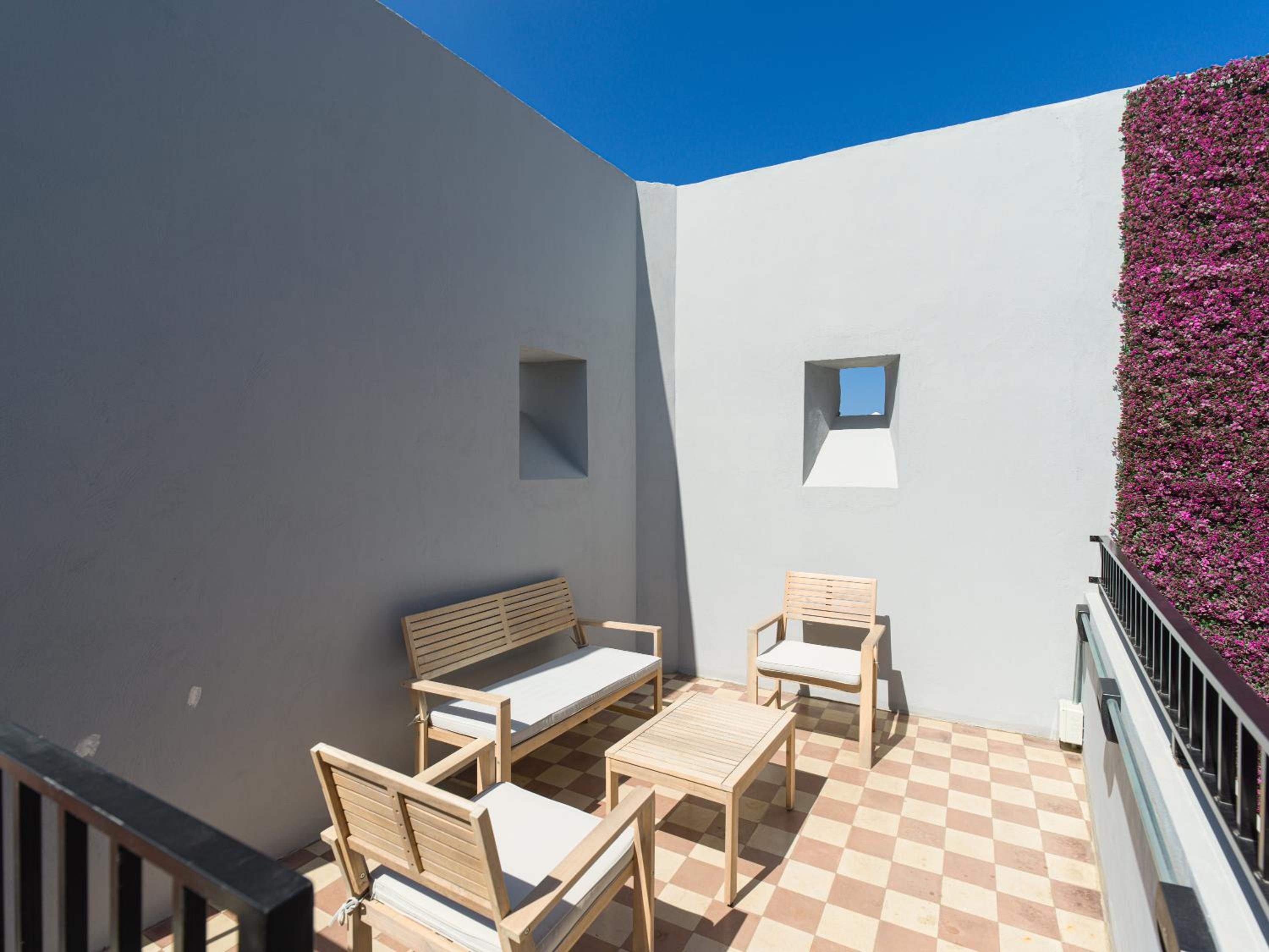 Double Room With Balcony photo 3