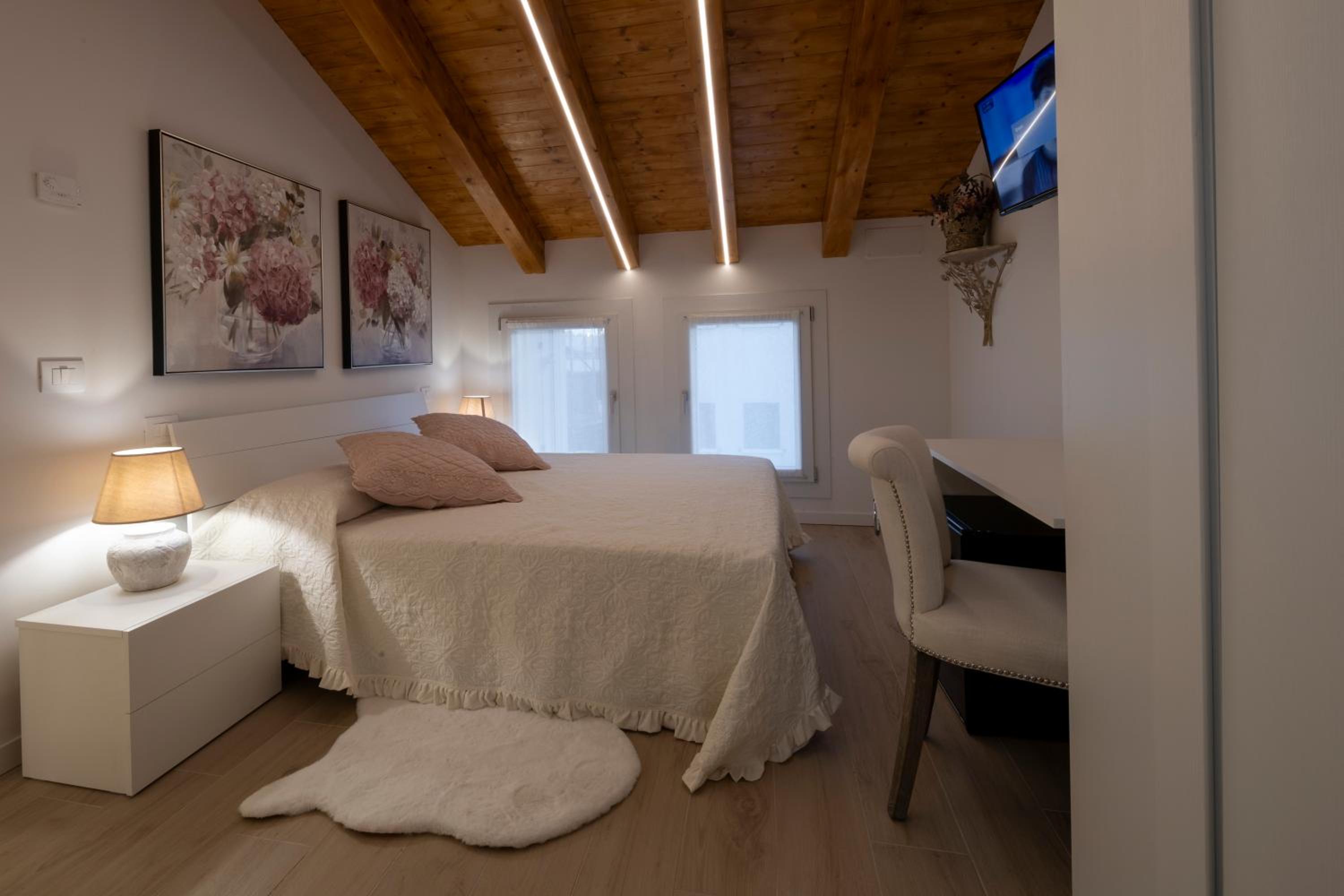 Double Room with Private Bathroom photo 3