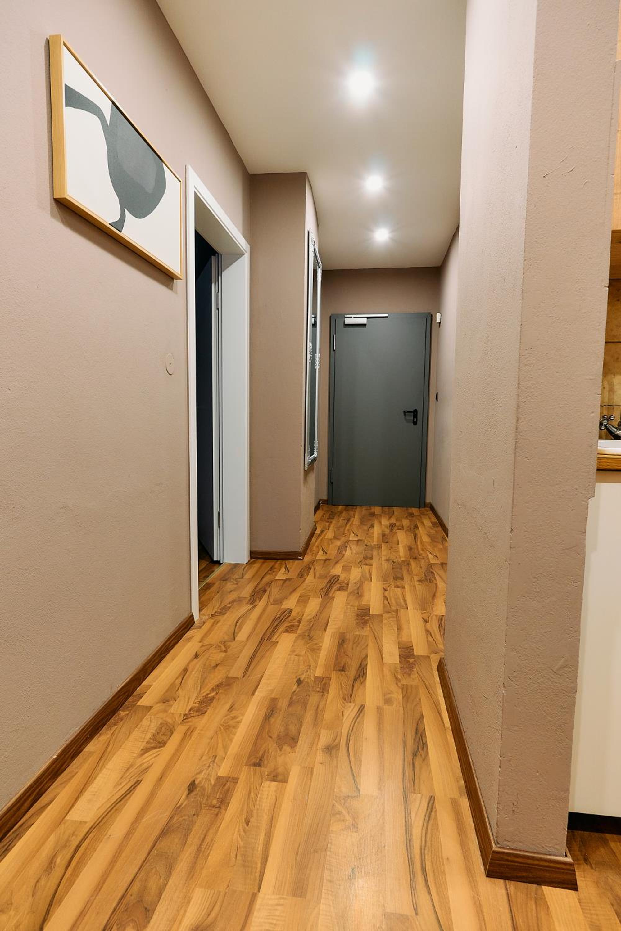 Apartment with Shower photo 3