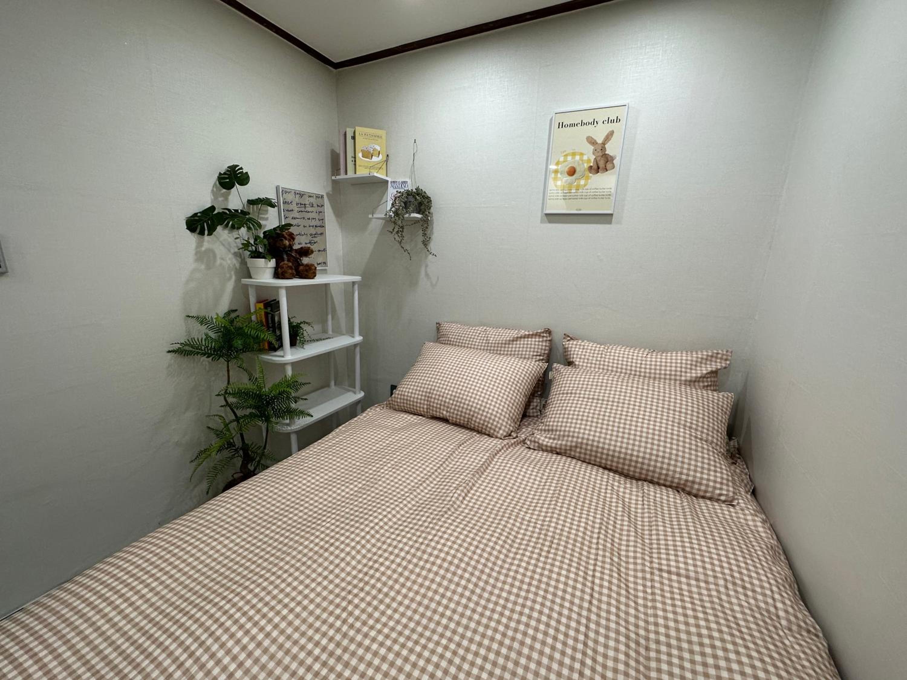 Queen Room - Photo 2