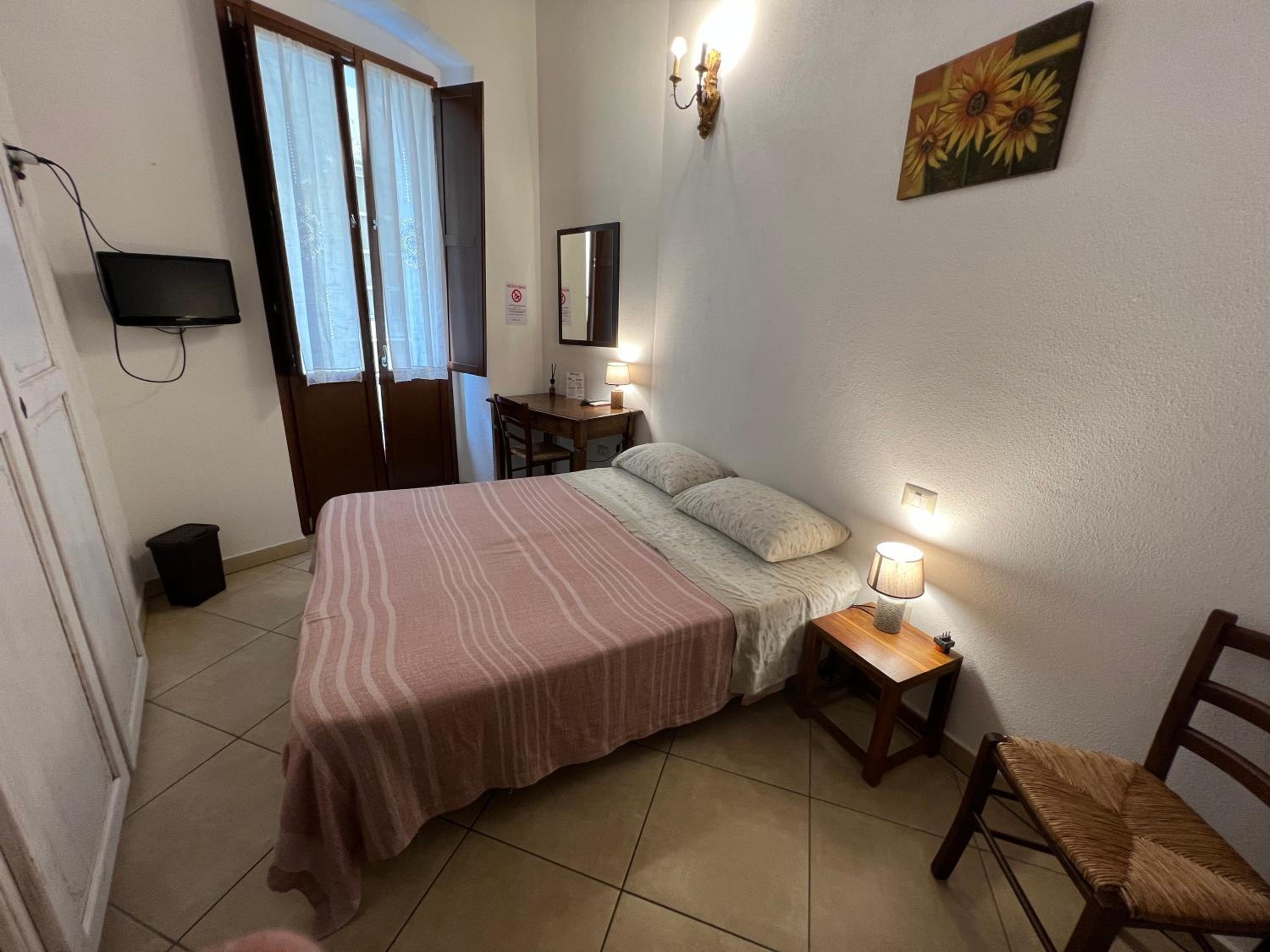 Large Double Room photo 3