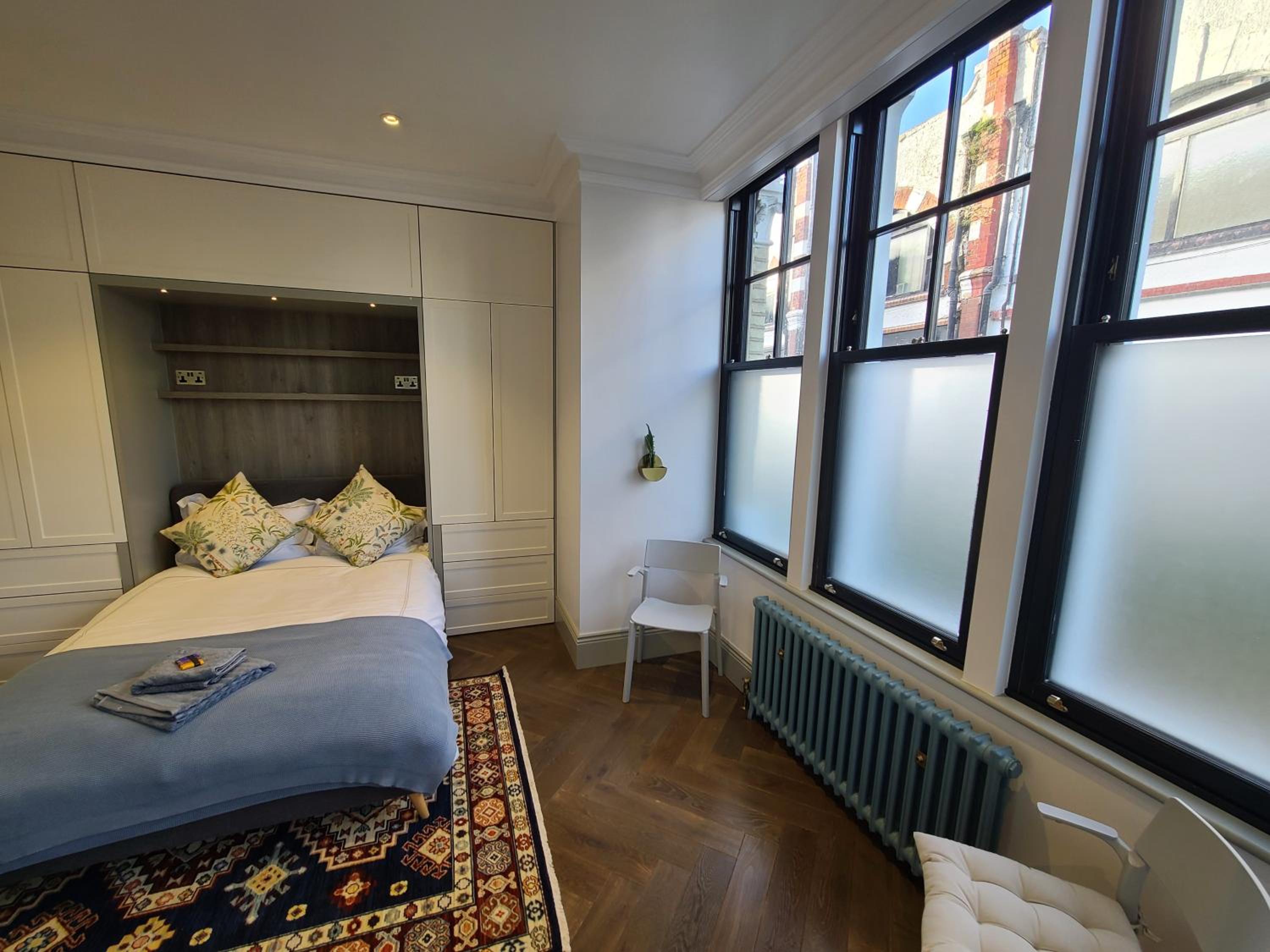 Deluxe Double Room with Shower photo 2