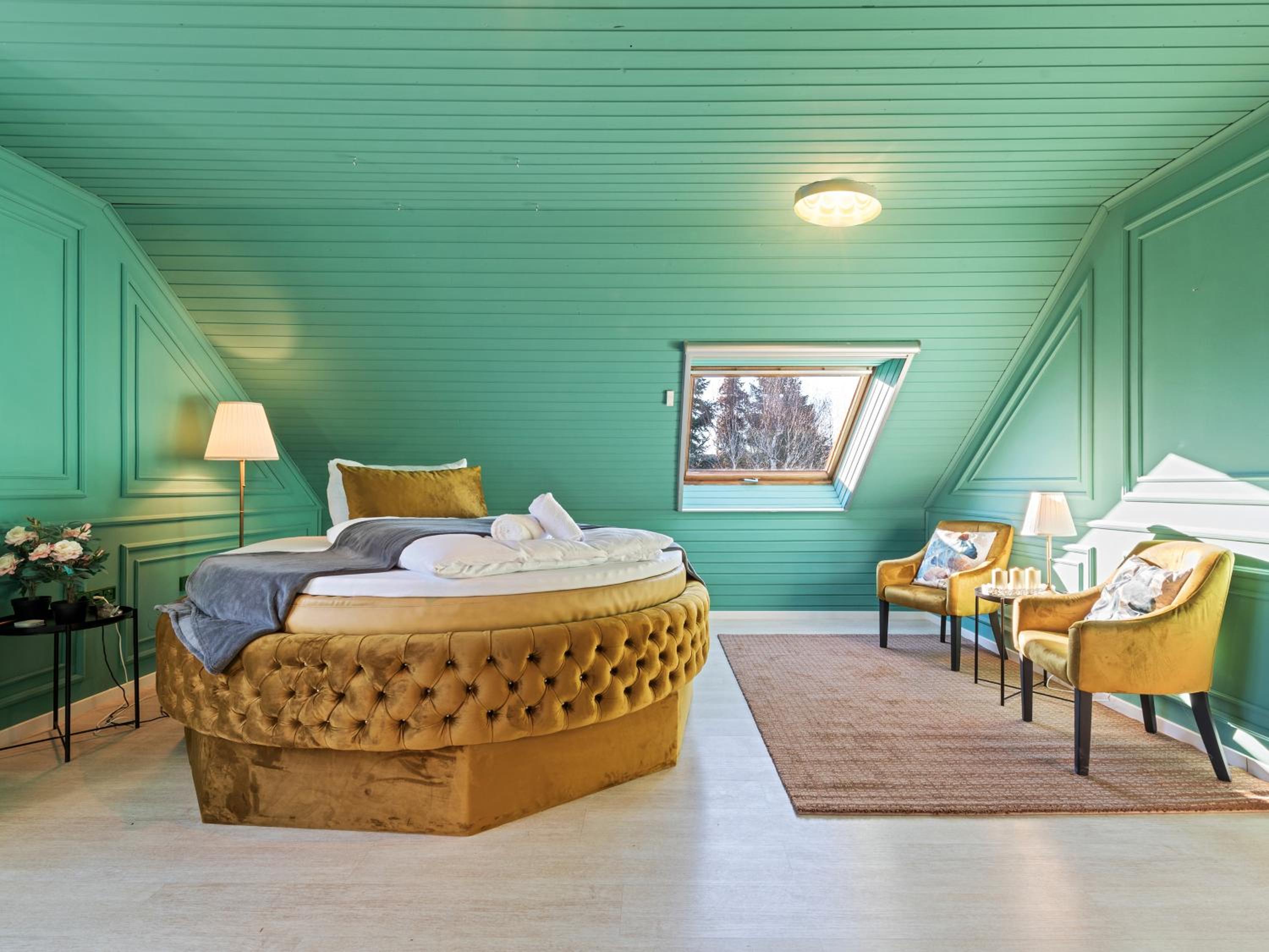 Four-Bedroom Villa With Private Pool, Sauna And Garden photo 1