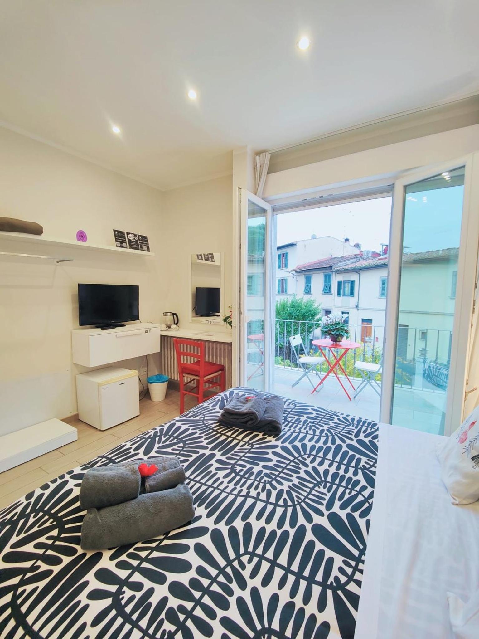 Double or Twin Room with Terrace photo 3