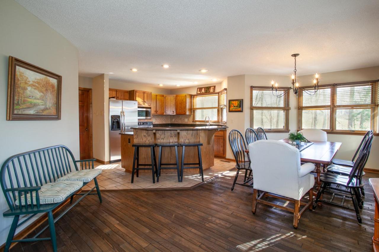 Four-Bedroom House photo 2