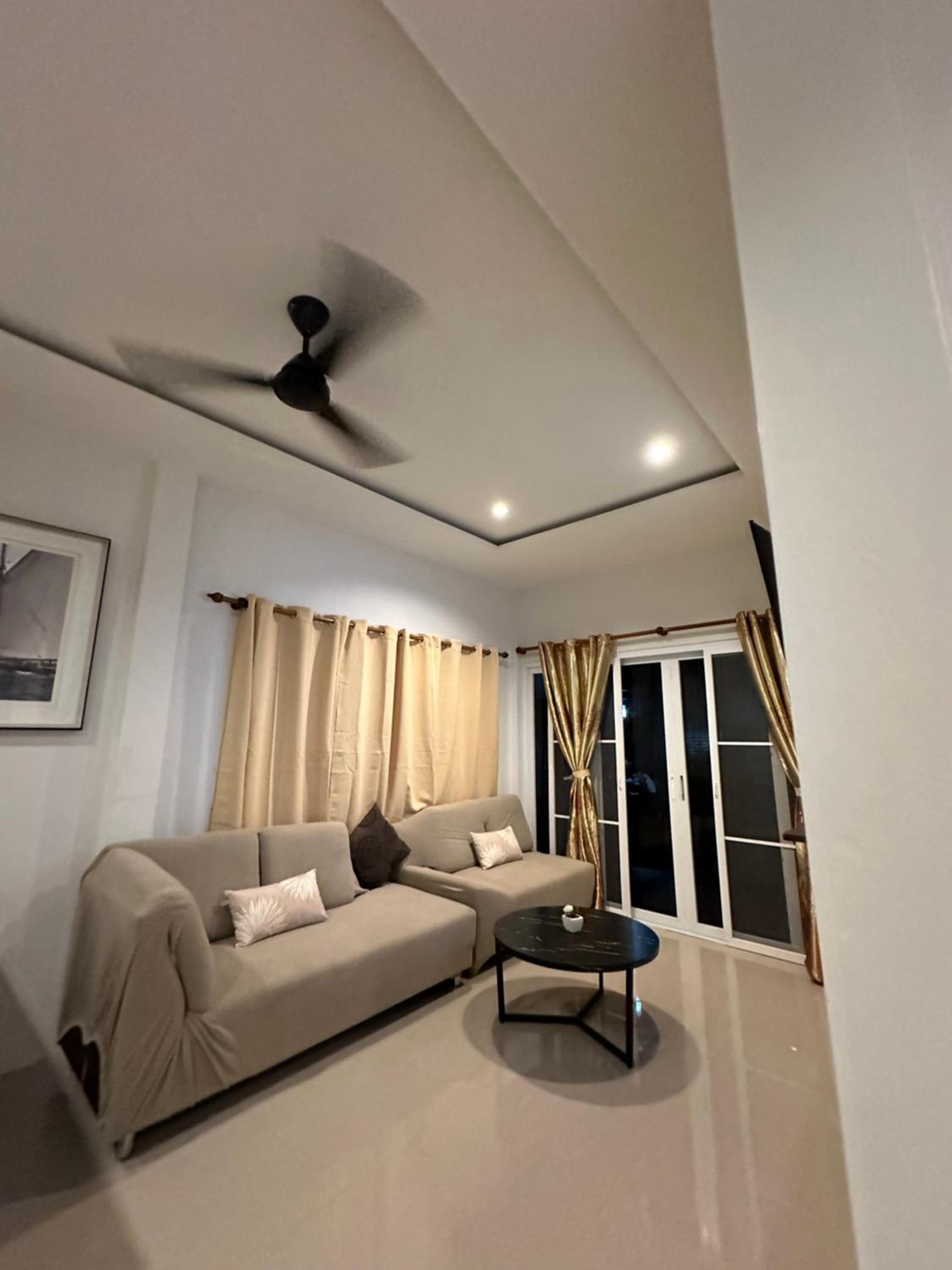 Deluxe Family Room