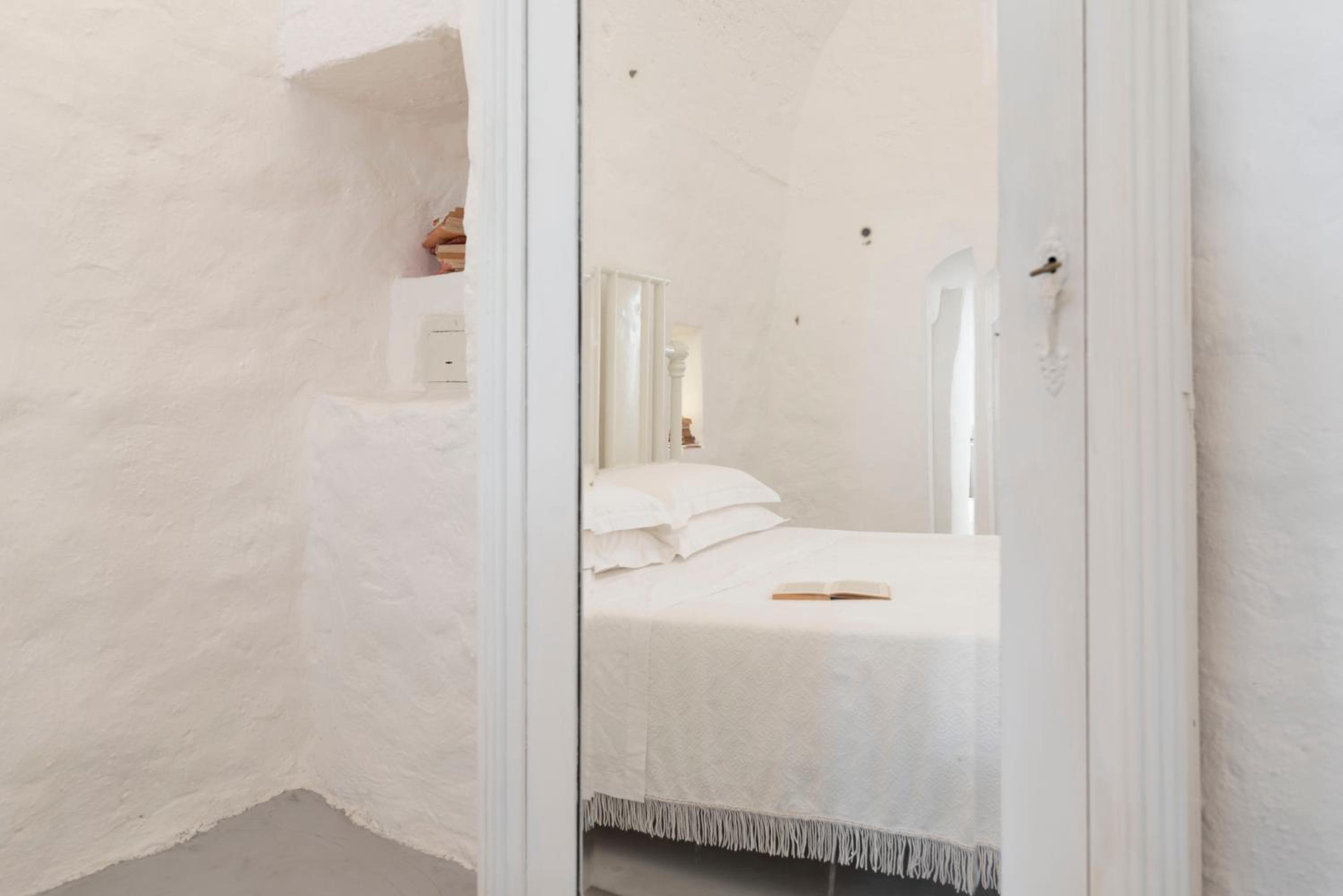 One-Bedroom House photo 1
