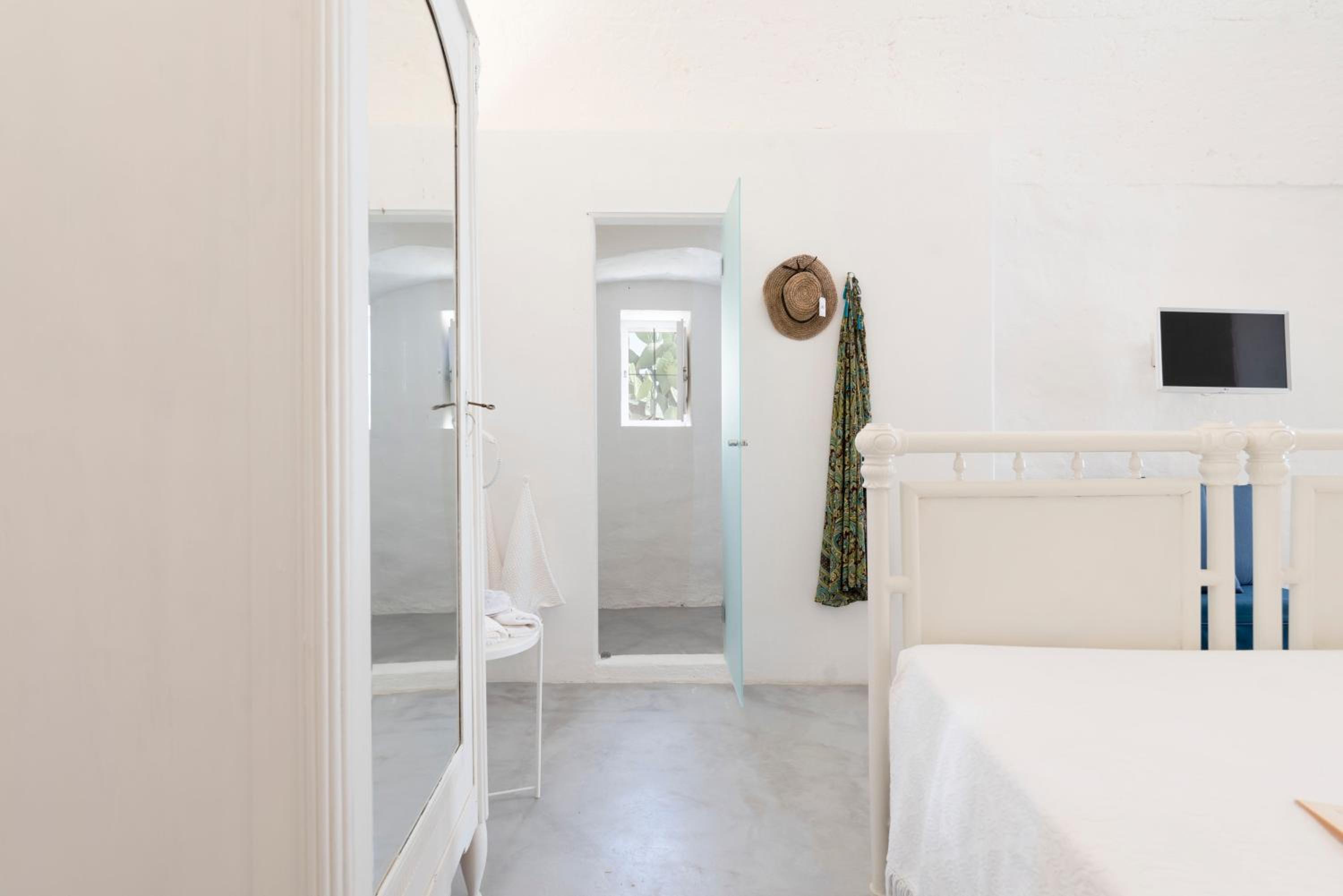 One-Bedroom House photo 2