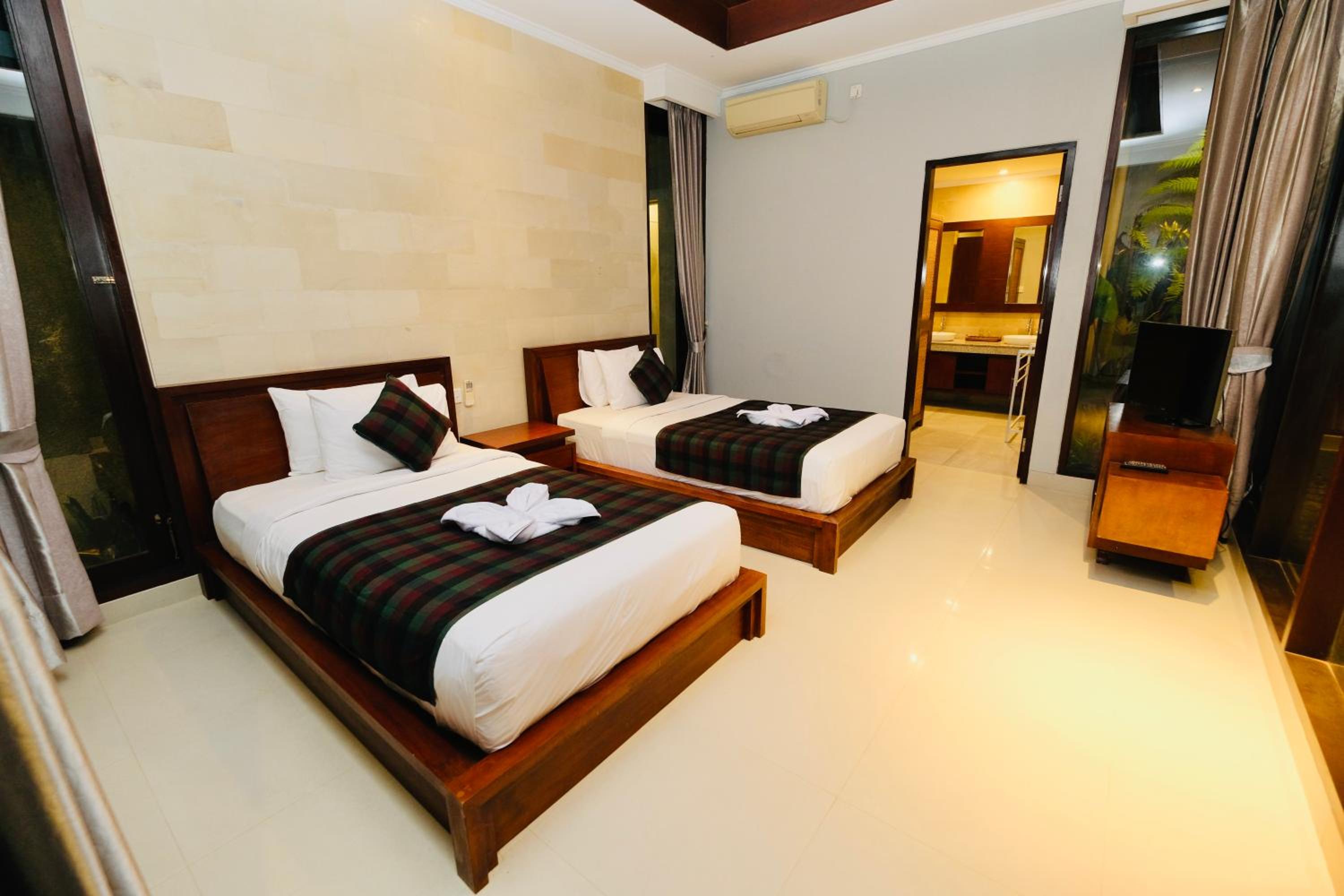 Two-Bedroom Villa - Photo 20