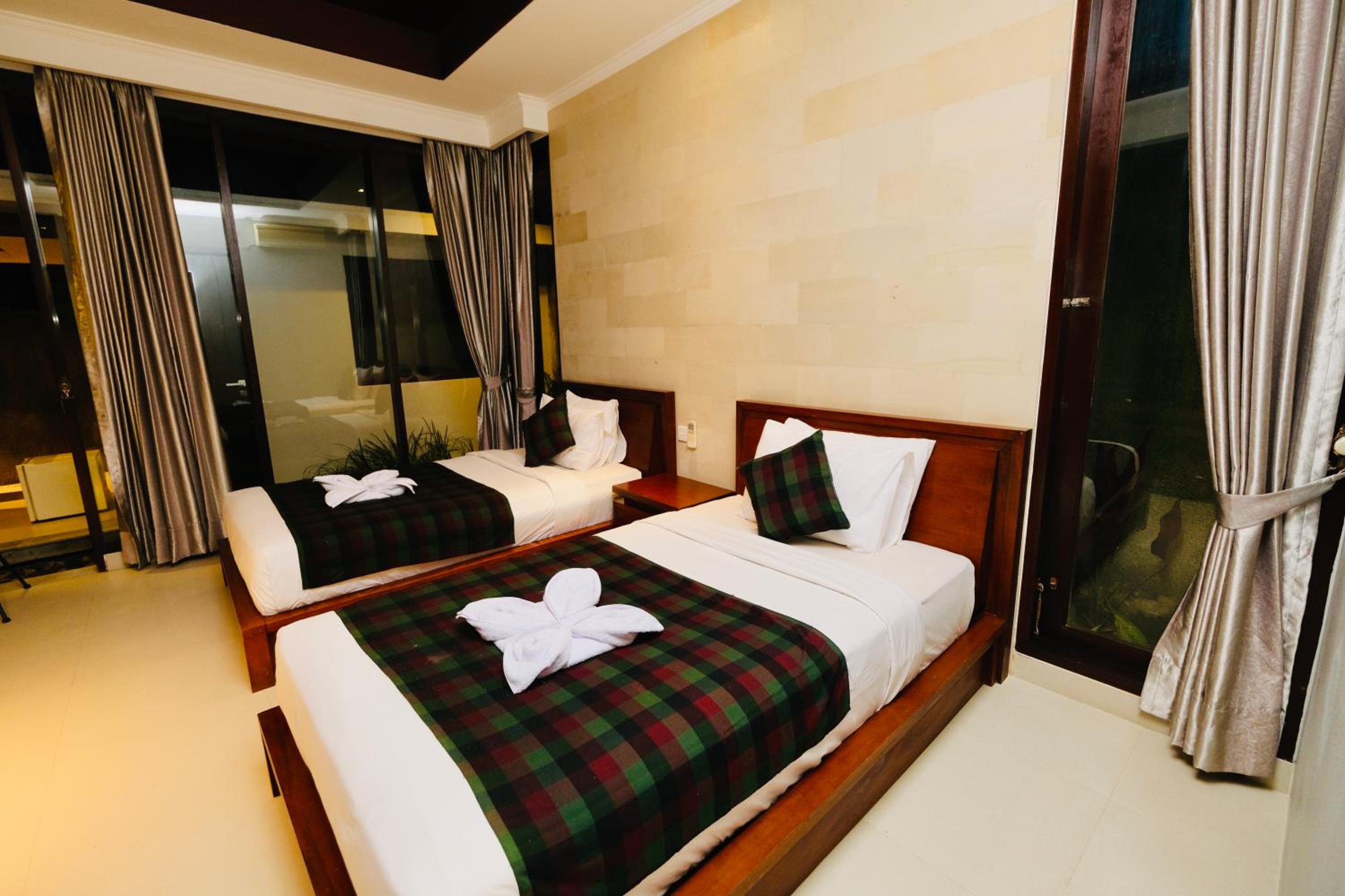 Two-Bedroom Villa - Photo 11