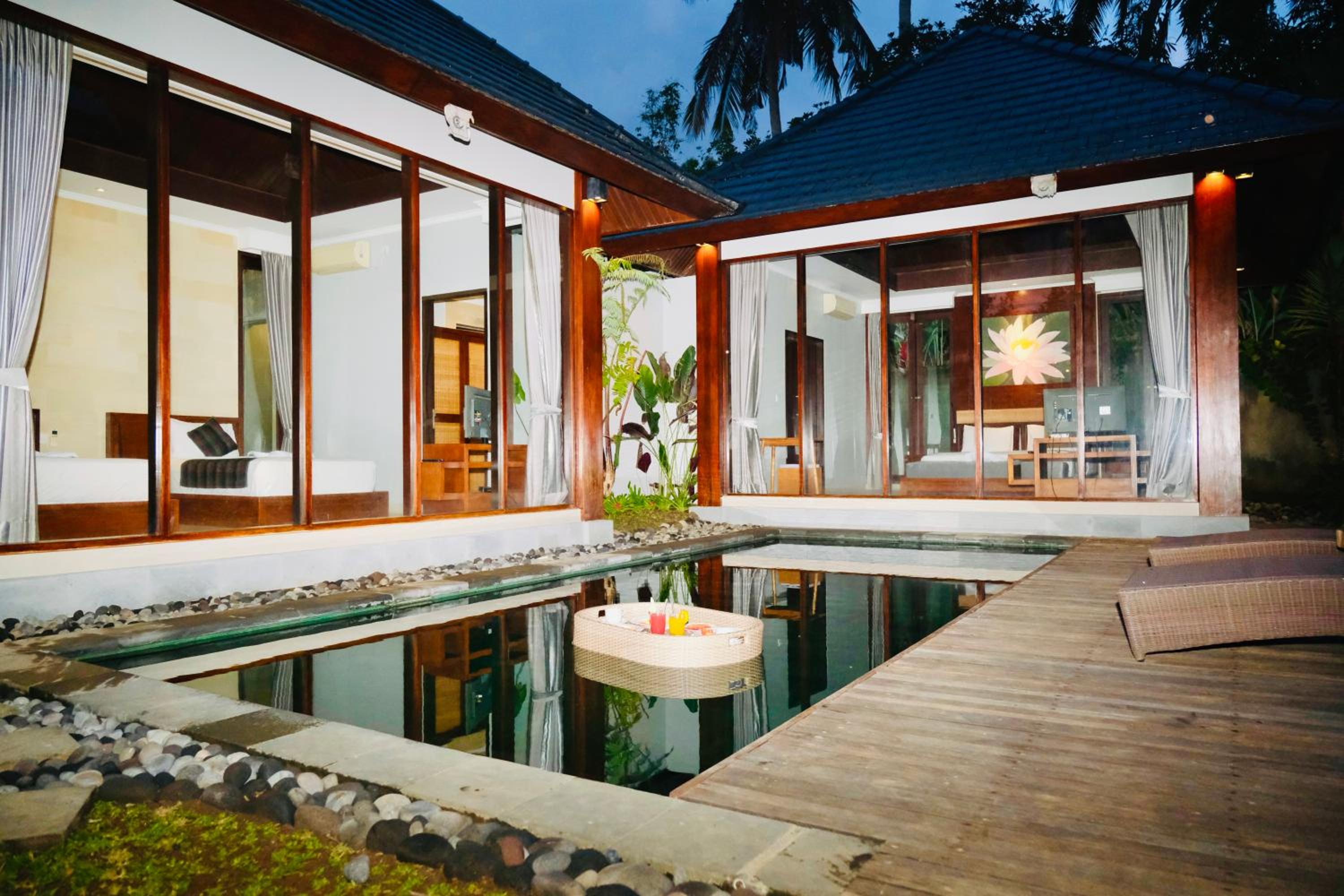 Two-Bedroom Villa - Photo 2