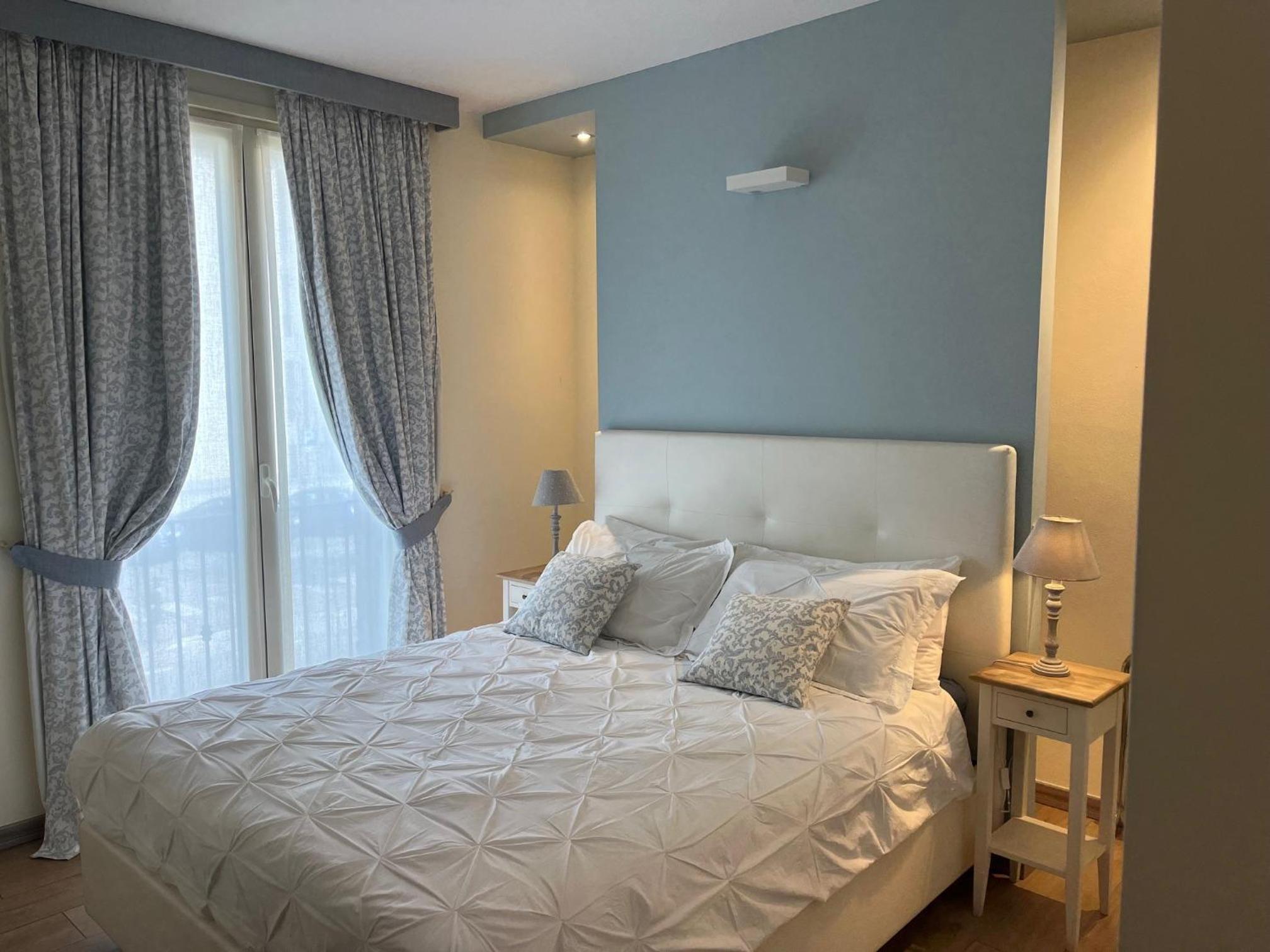 Triple Room with Private Bathroom - Photo 1