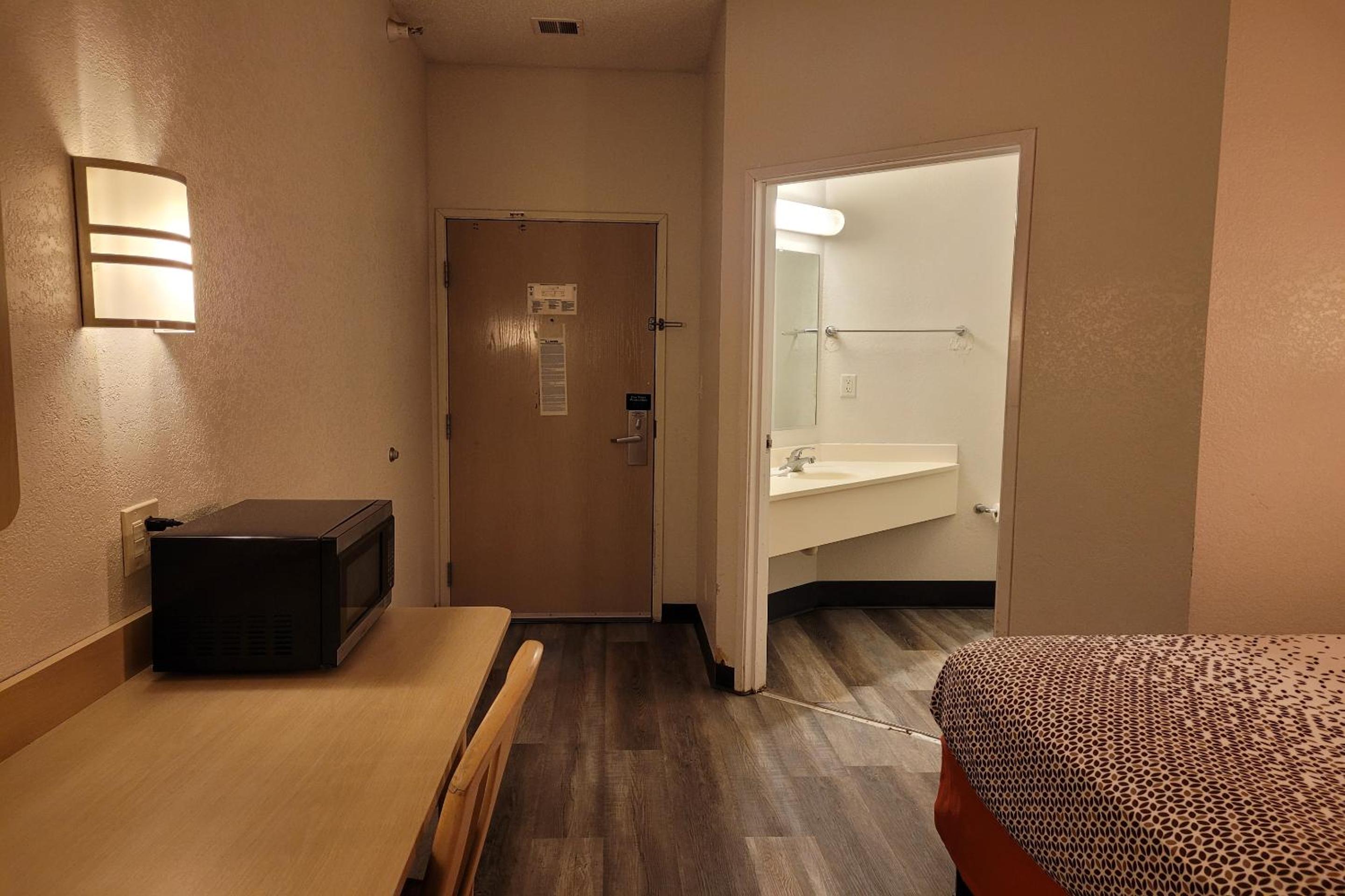2 Full Beds Non-Smoking - Photo 2