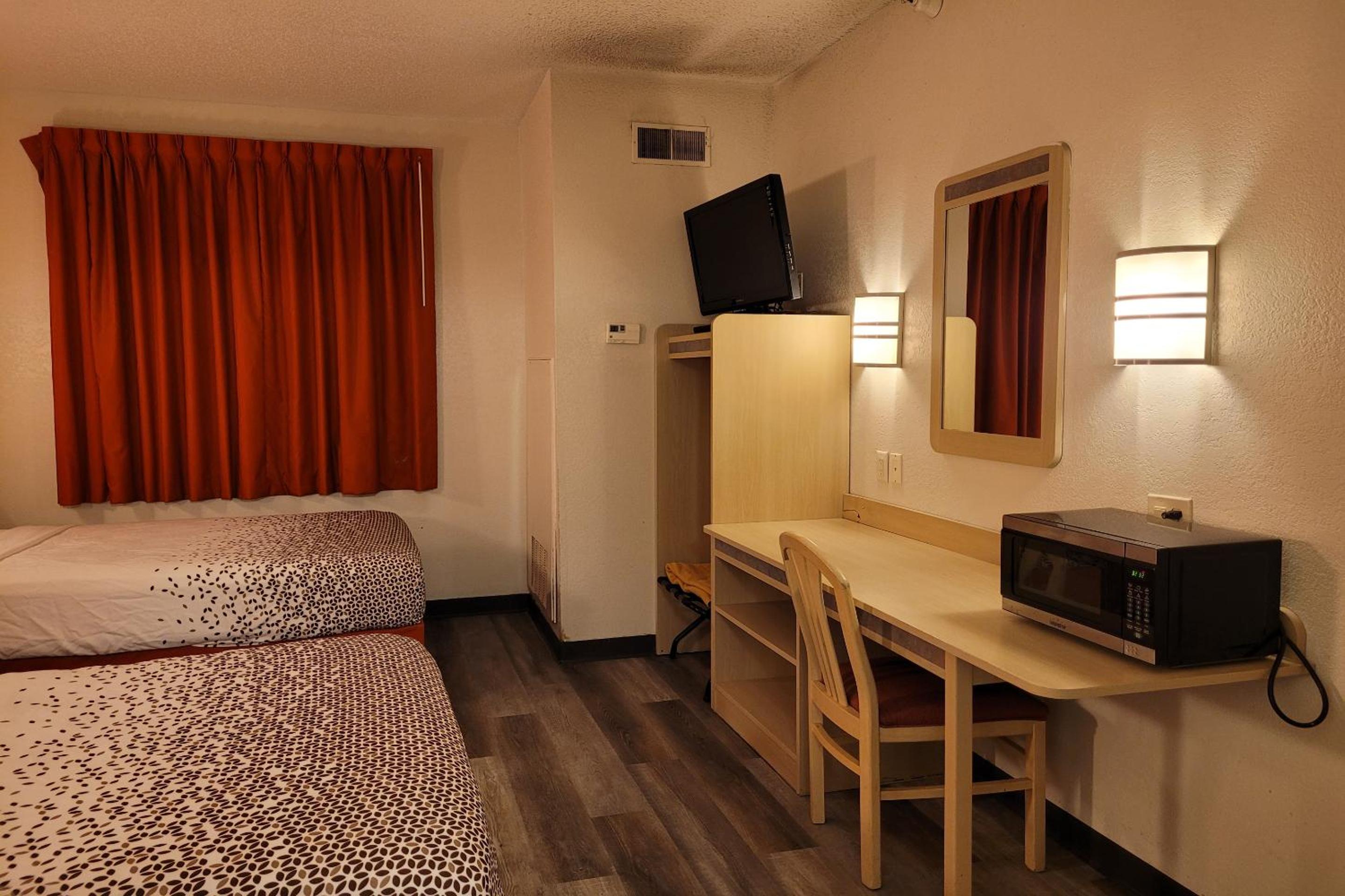 2 Full Beds Non-Smoking - Photo 28