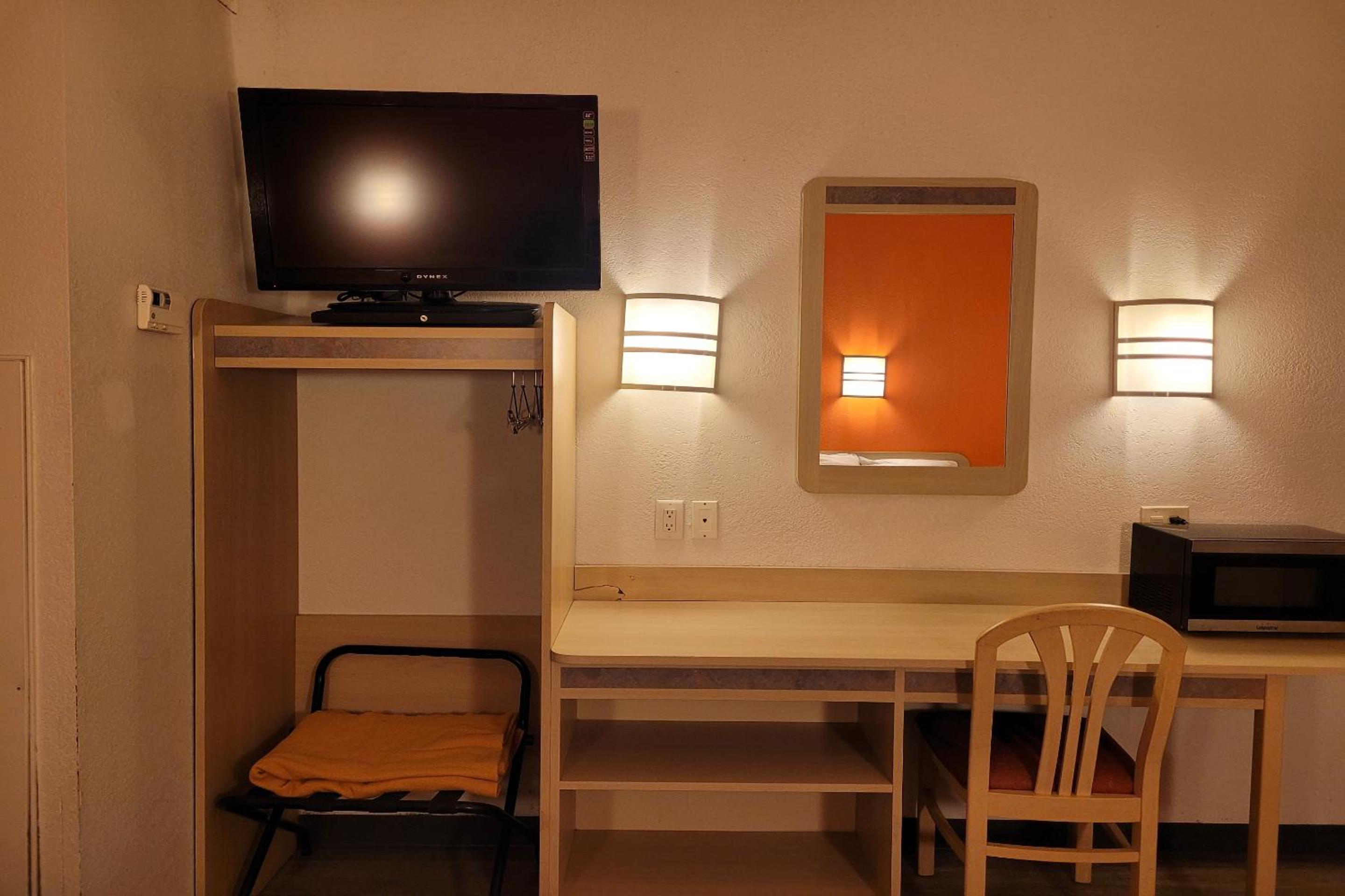 2 Full Beds Non-Smoking - Photo 15