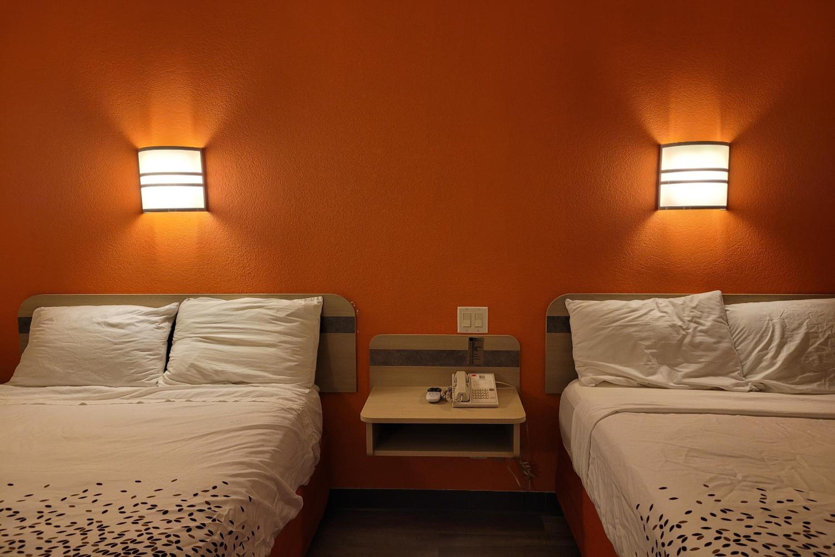 2 Full Beds Non-Smoking - Photo 11