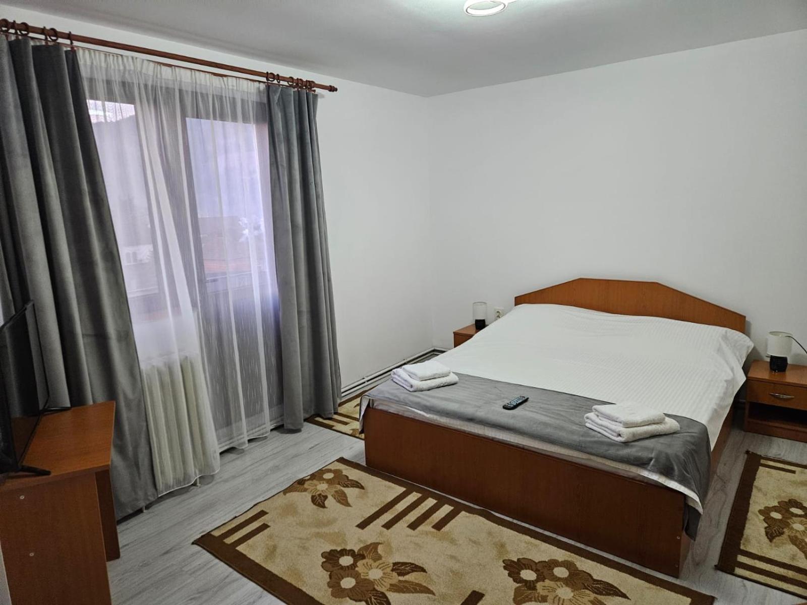 Standard King Room - Photo 6