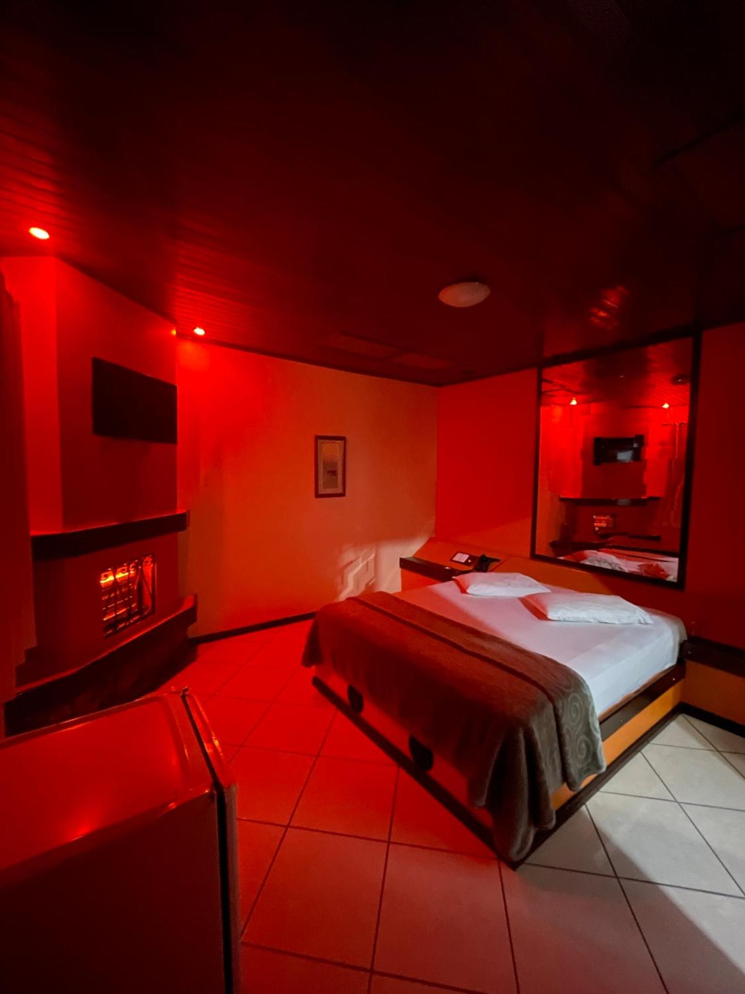 Deluxe Suite with Spa Bath