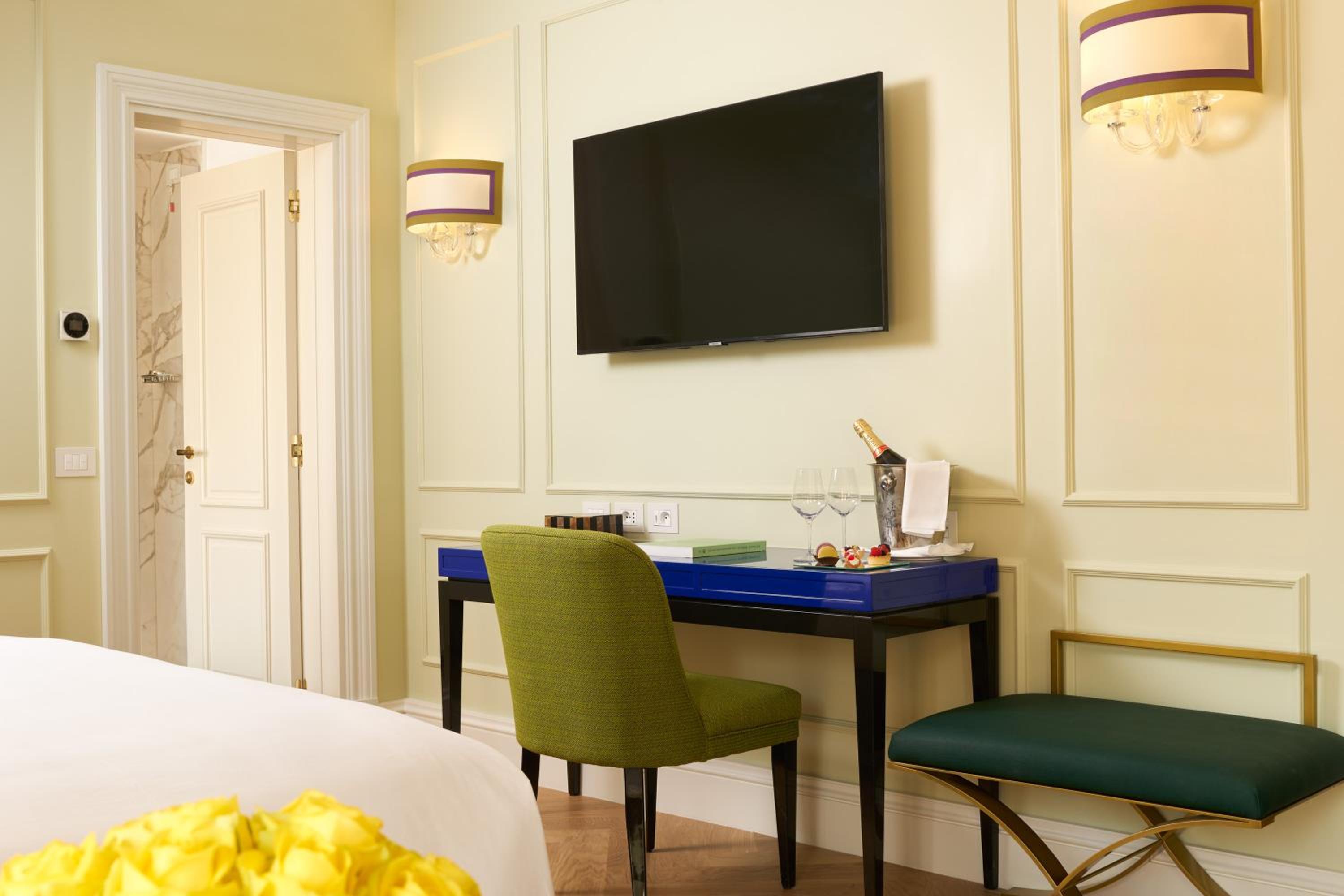 Prestige Double Room with One Double Bed and 2 Adults Occupancy (Non Smoking) - Photo 7