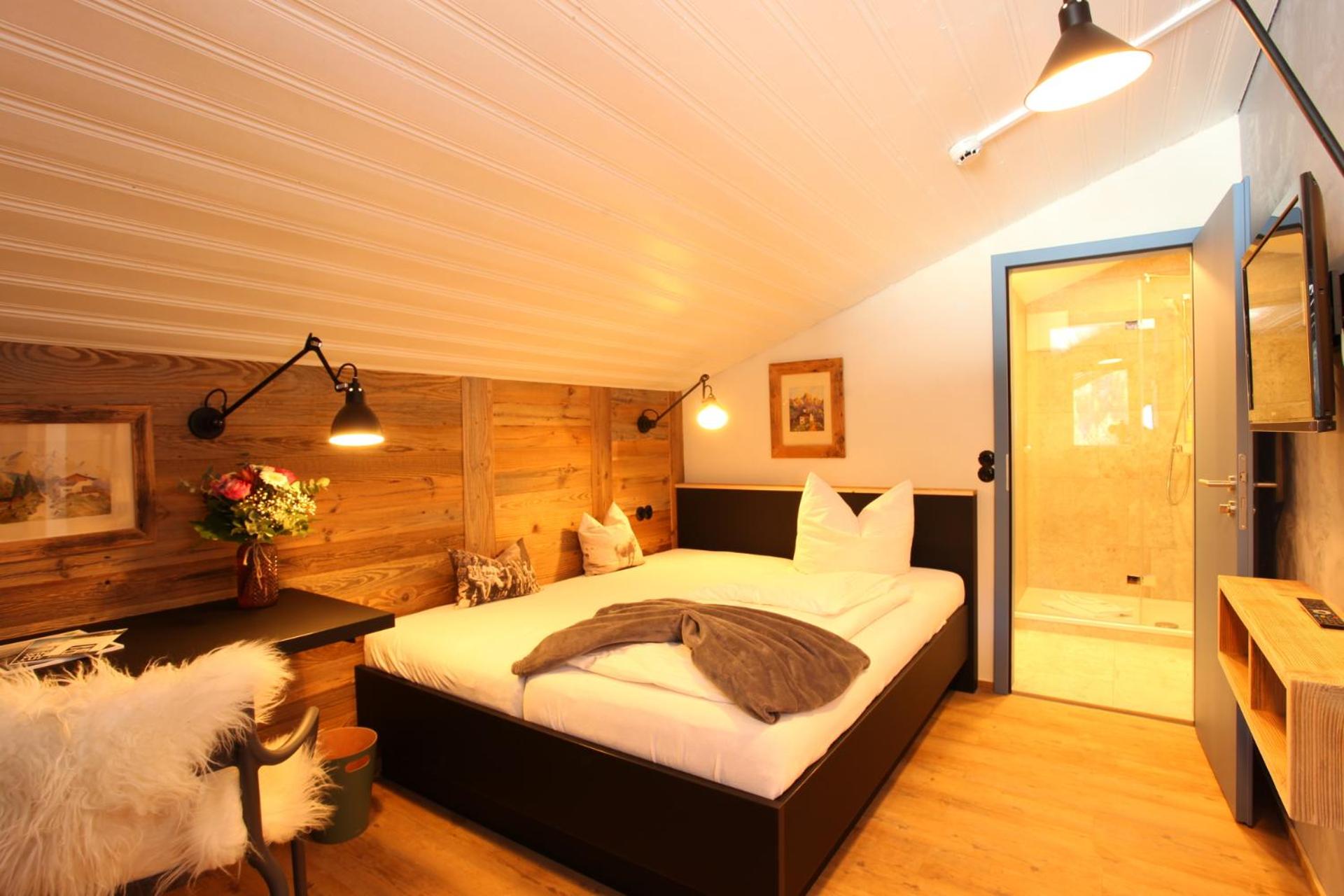 Budget Double Room photo 1