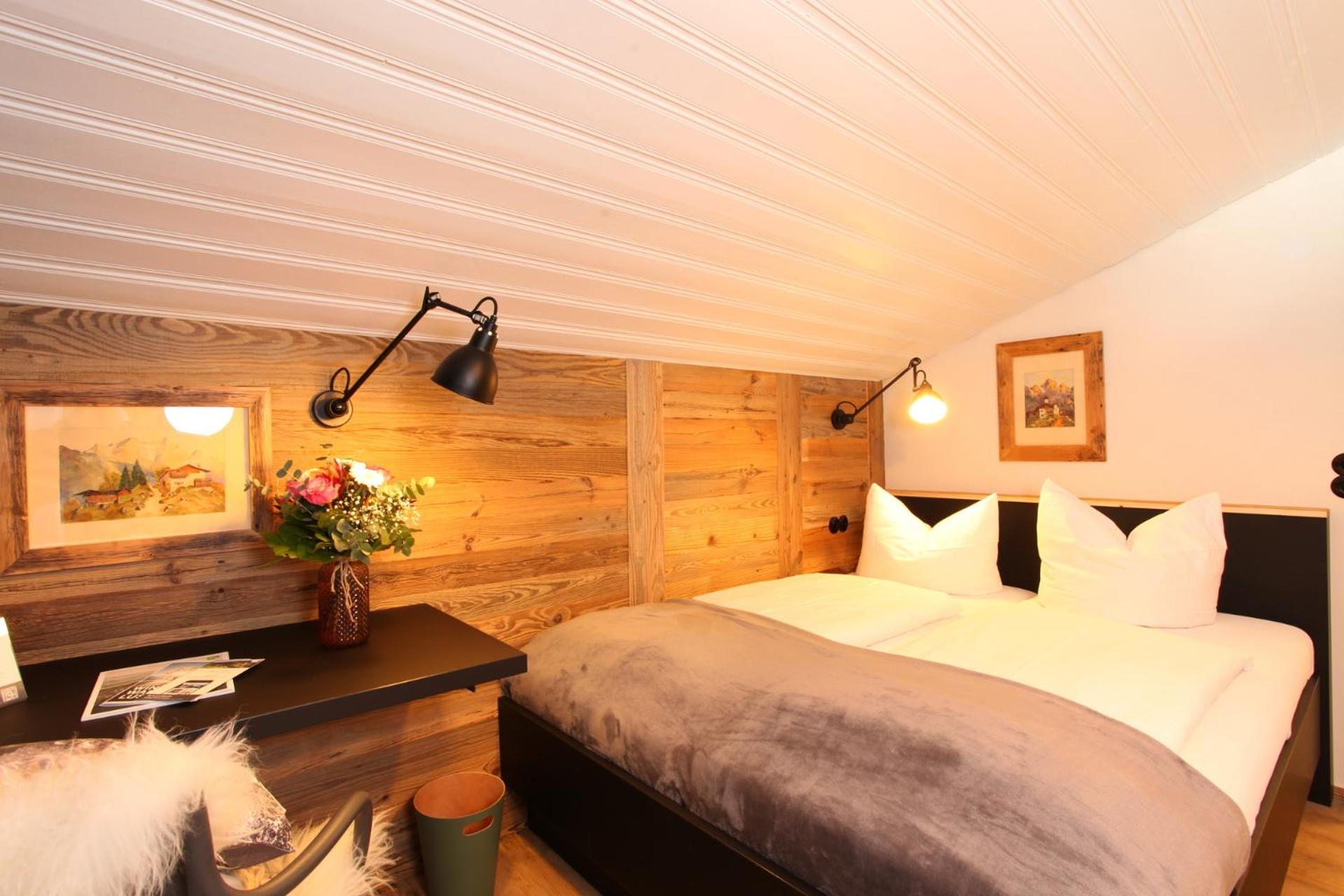 Budget Double Room photo 2