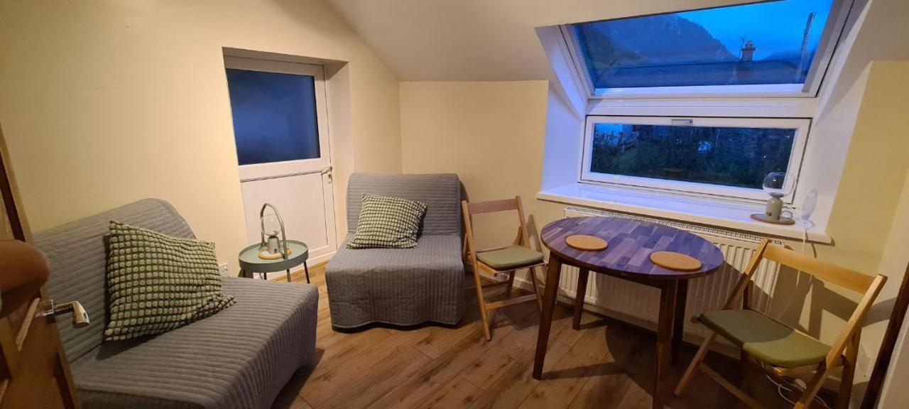 Apartment with Mountain View photo 2
