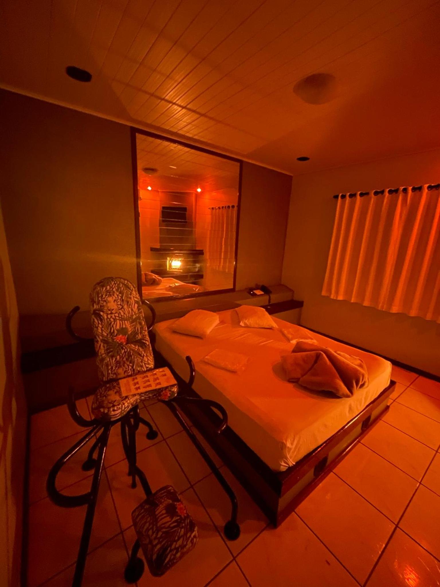 Deluxe Queen Suite