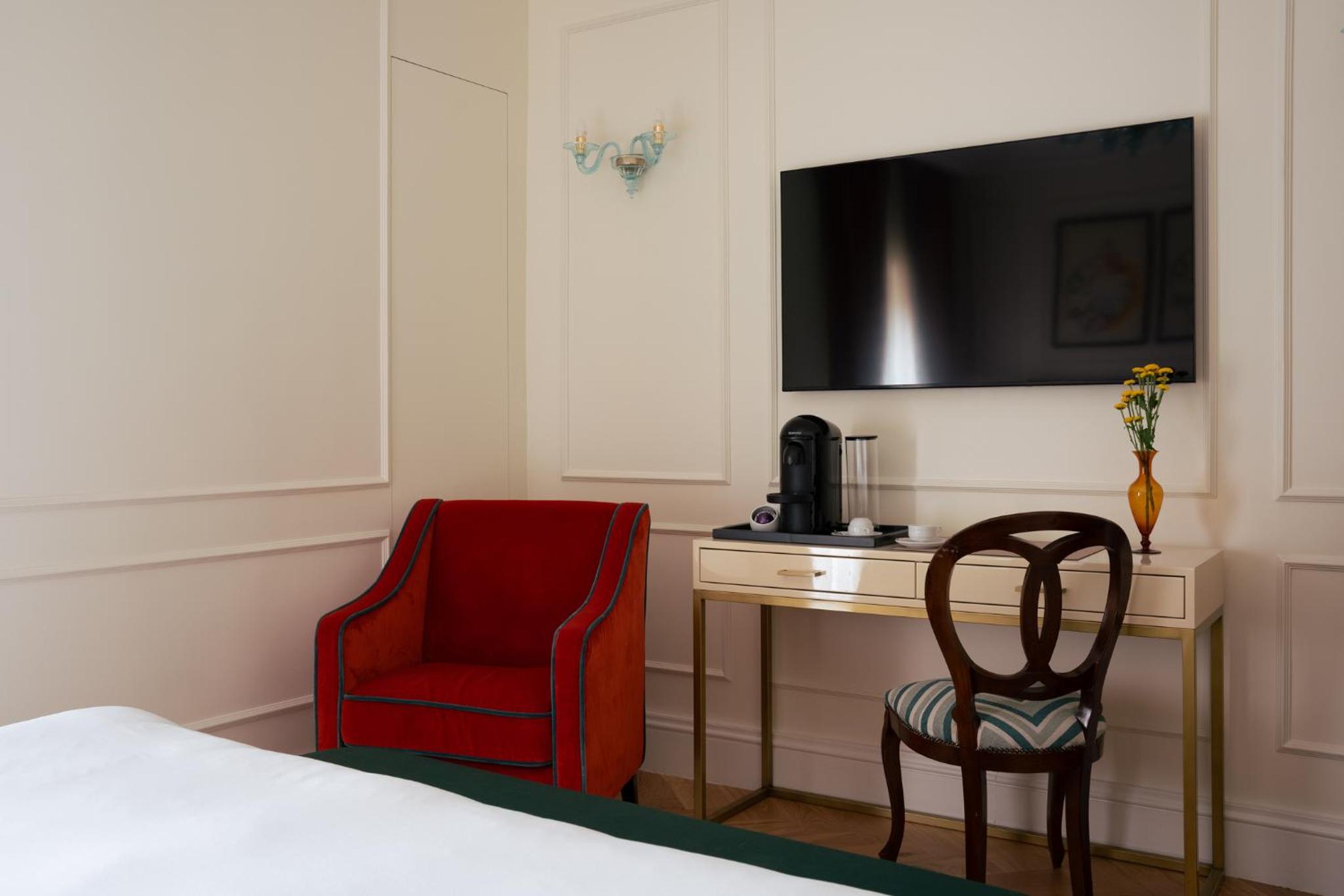 Deluxe Double or Twin Room