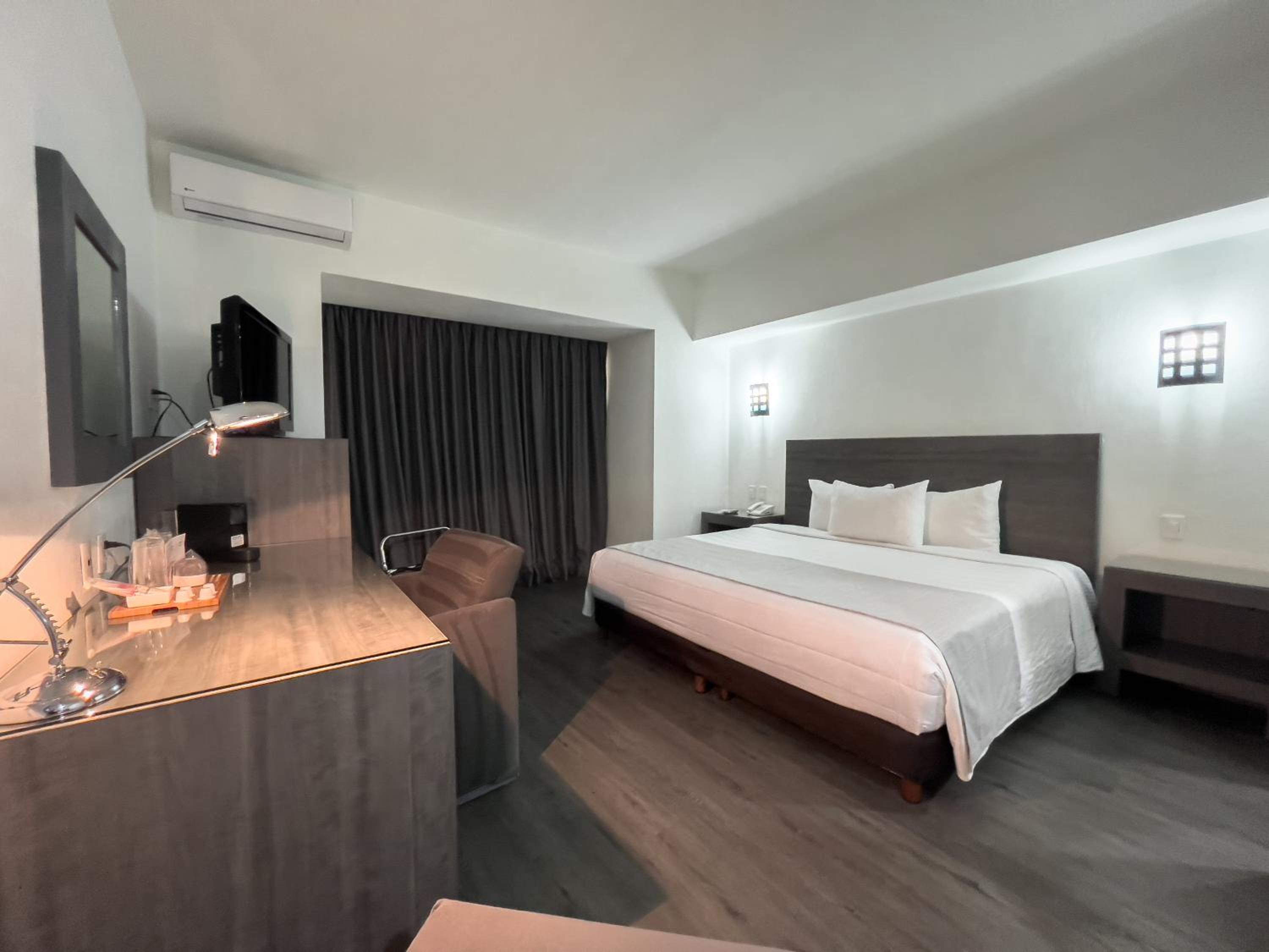 King Room with Internal View - Photo 10