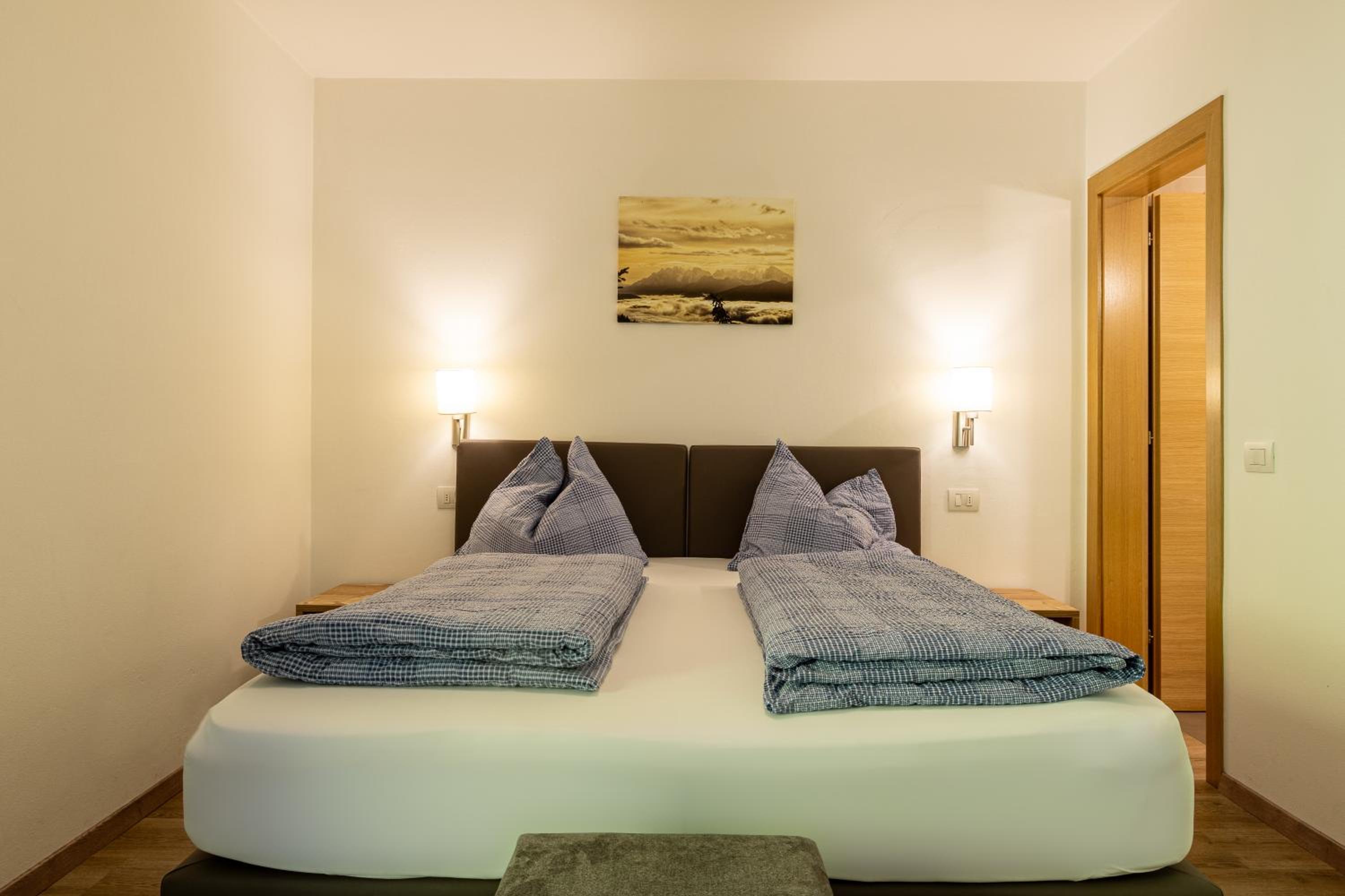 Double Room with Private Bathroom - Photo 4