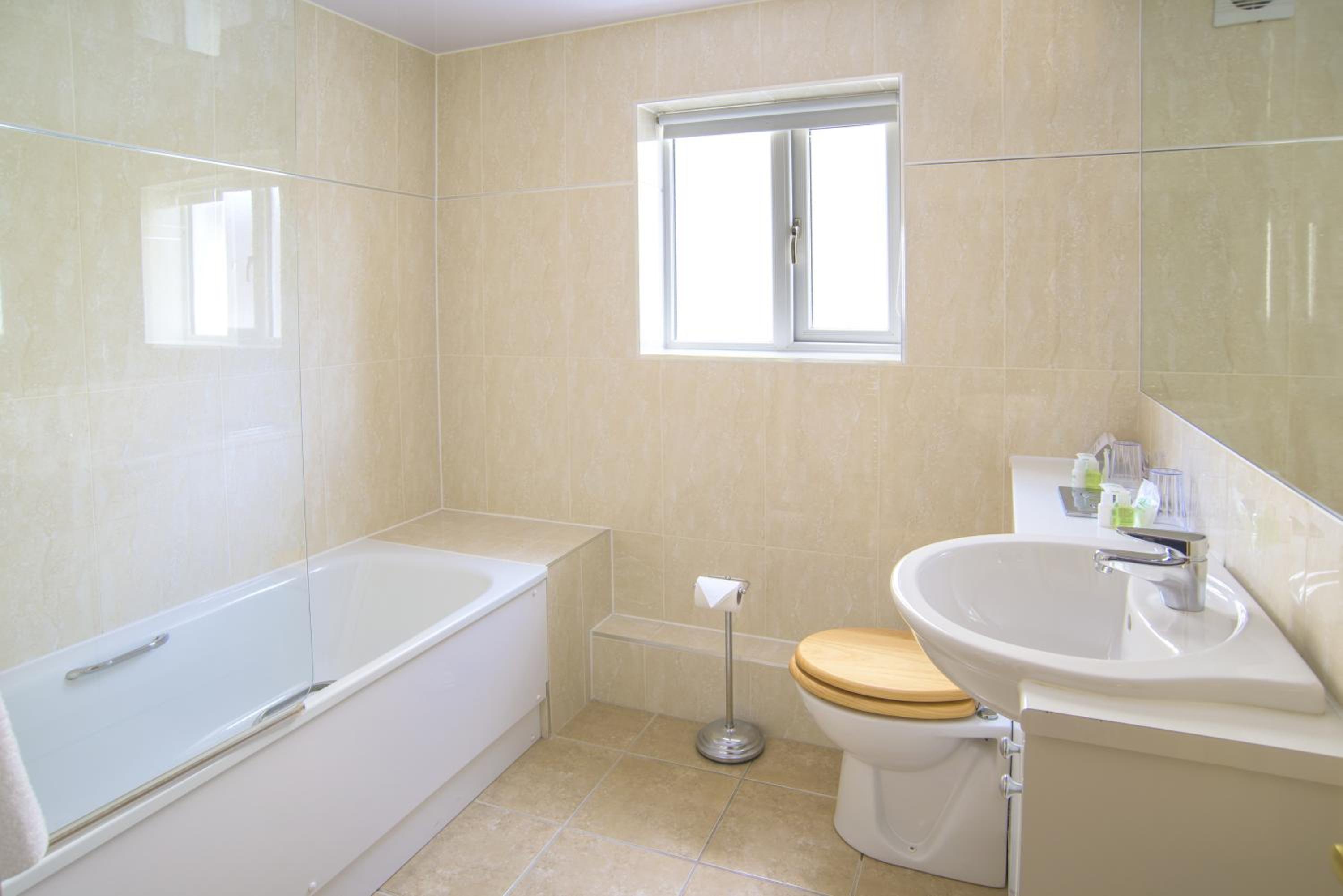 Twin Room - Photo 2