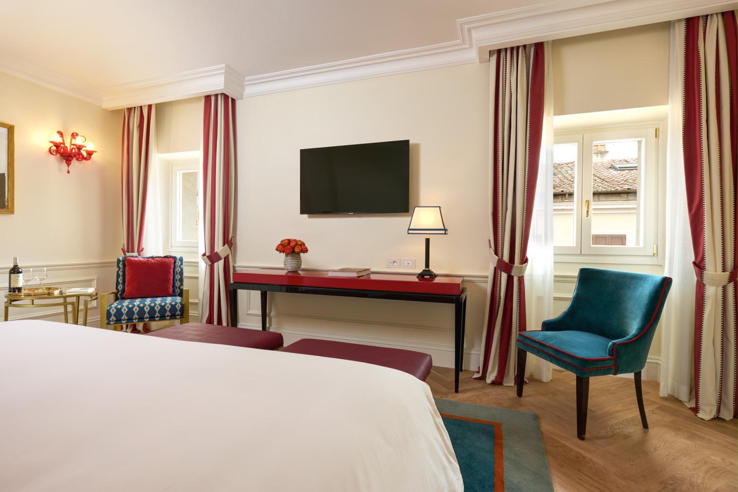 Suite (Non Smoking) - Photo 8