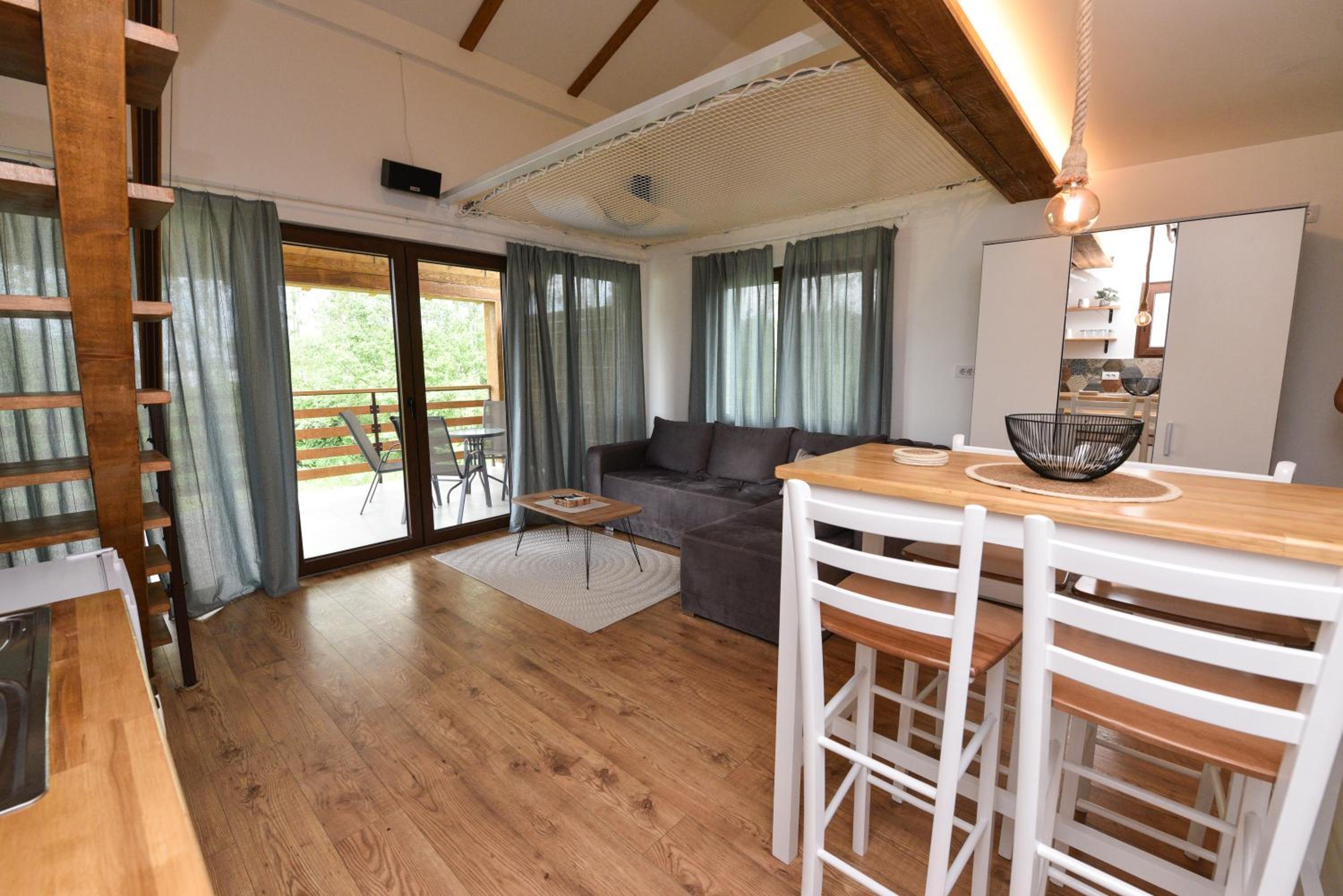 One-Bedroom House photo 1