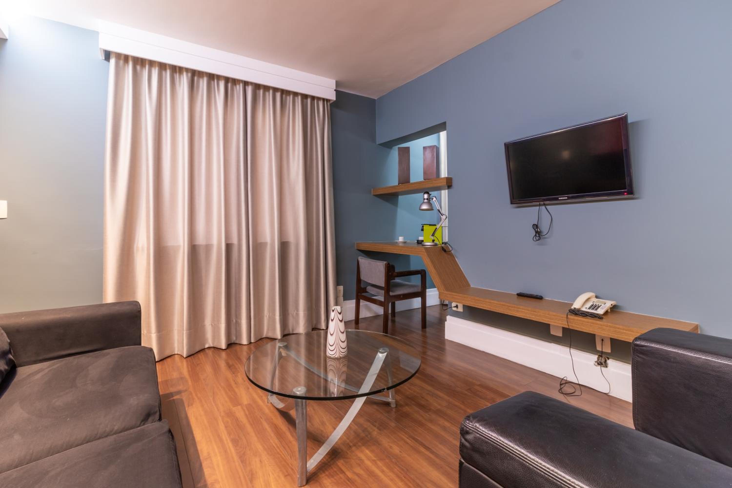 Superior Suite - Photo 3